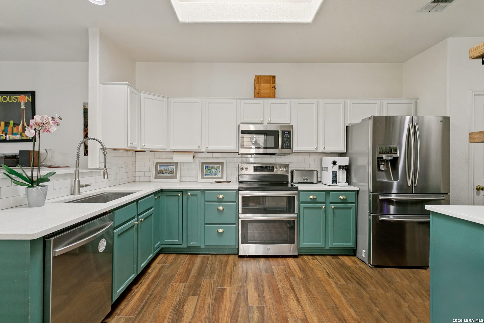 142 Oakwell Farms Pkwy Unit: 142
