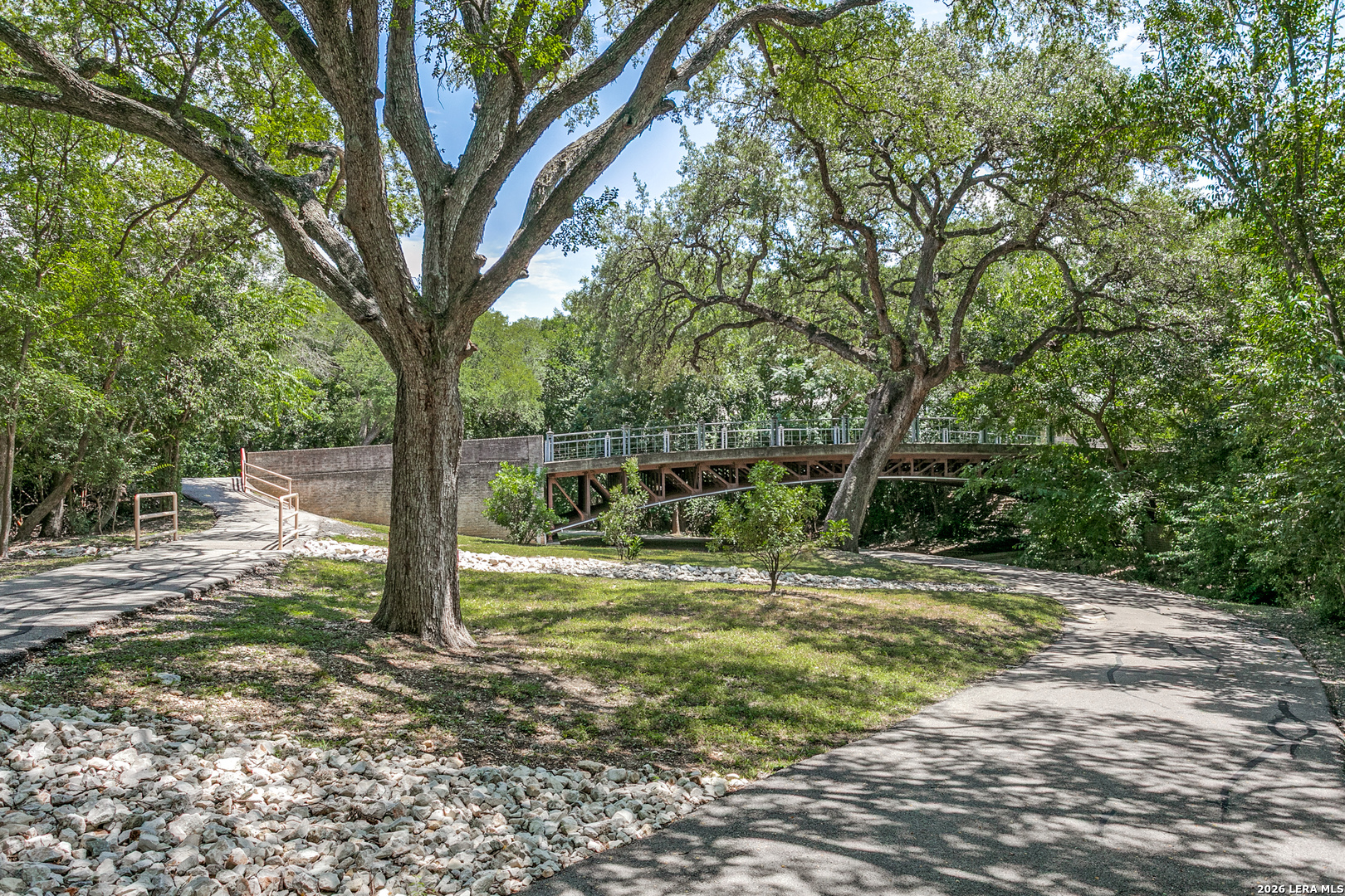 142 Oakwell Farms Pkwy Unit: 142