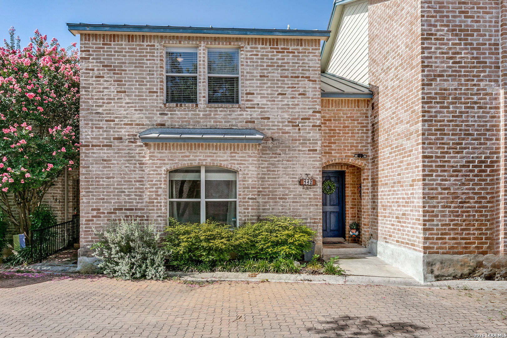 142 Oakwell Farms Pkwy Unit: 142