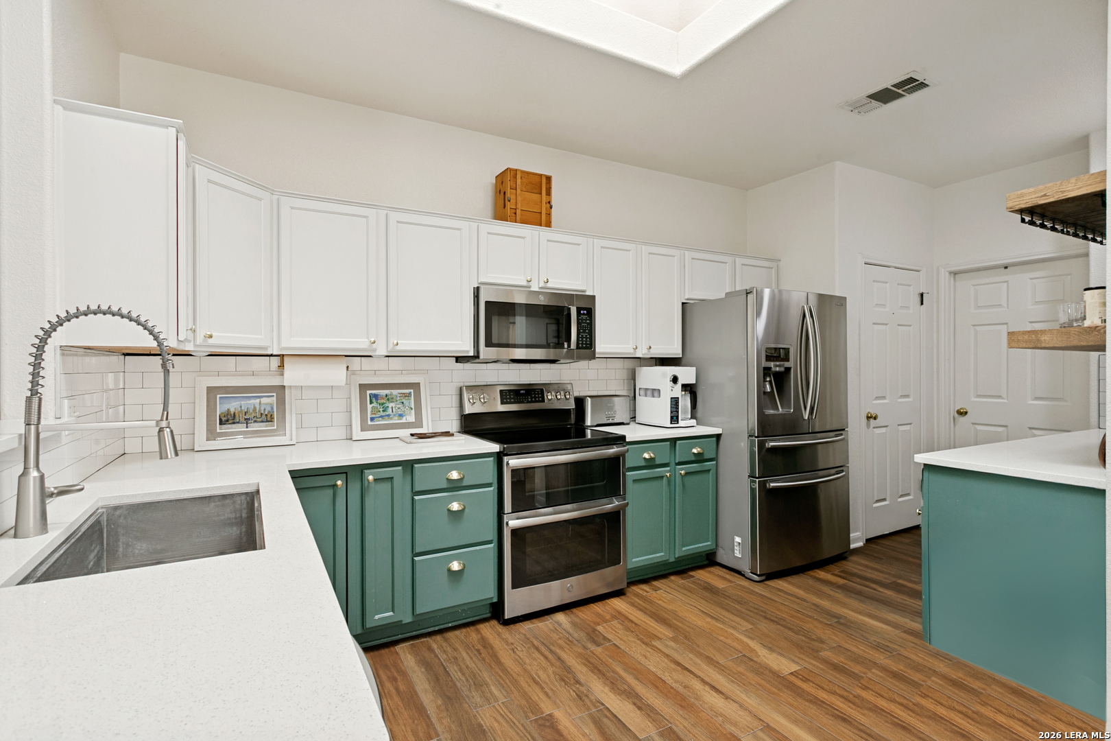142 Oakwell Farms Pkwy Unit: 142