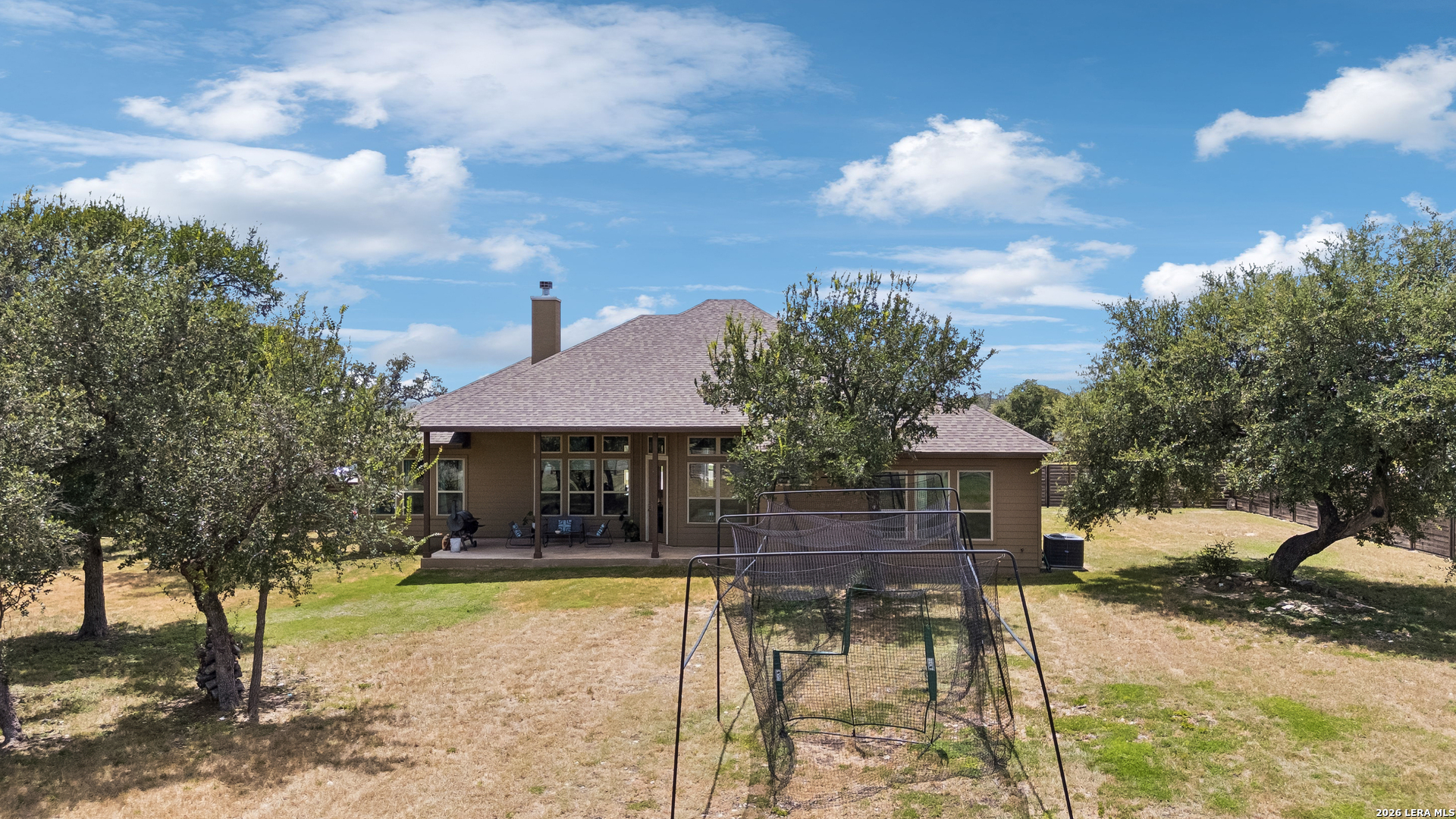 527 James Way