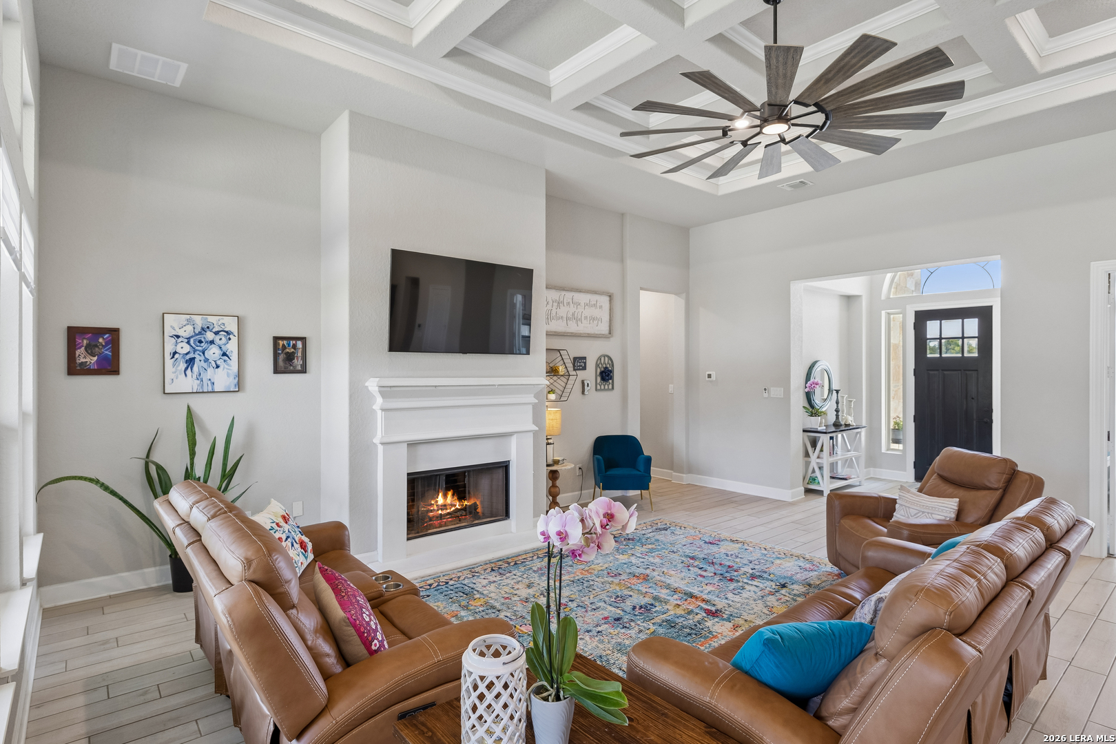 527 James Way