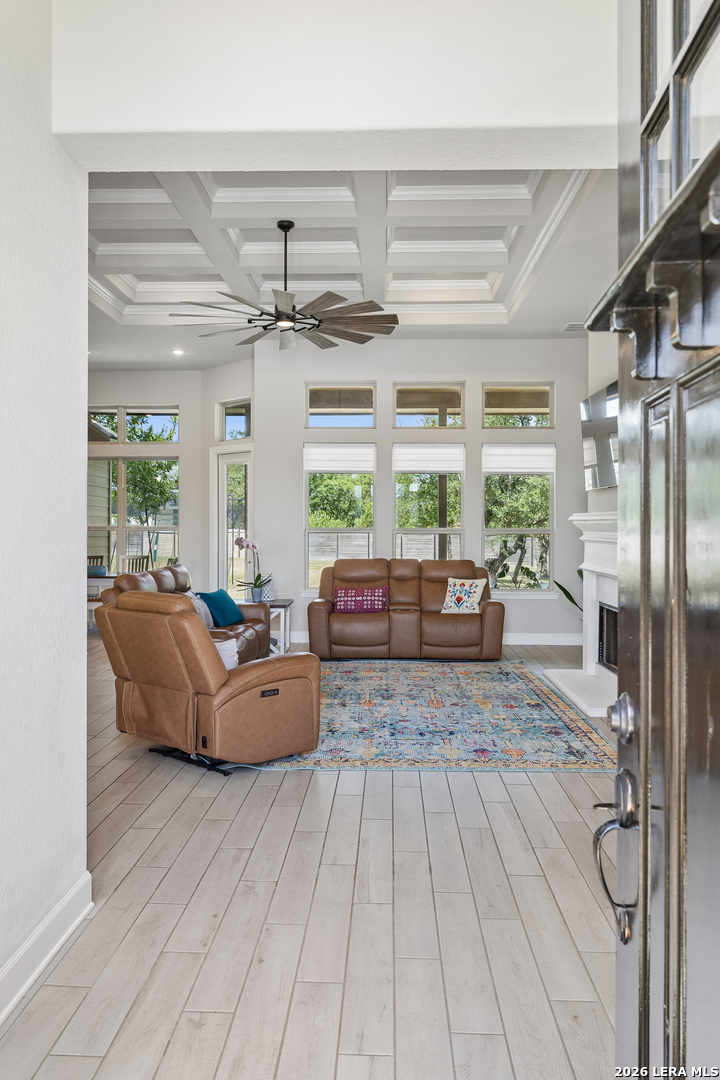 527 James Way