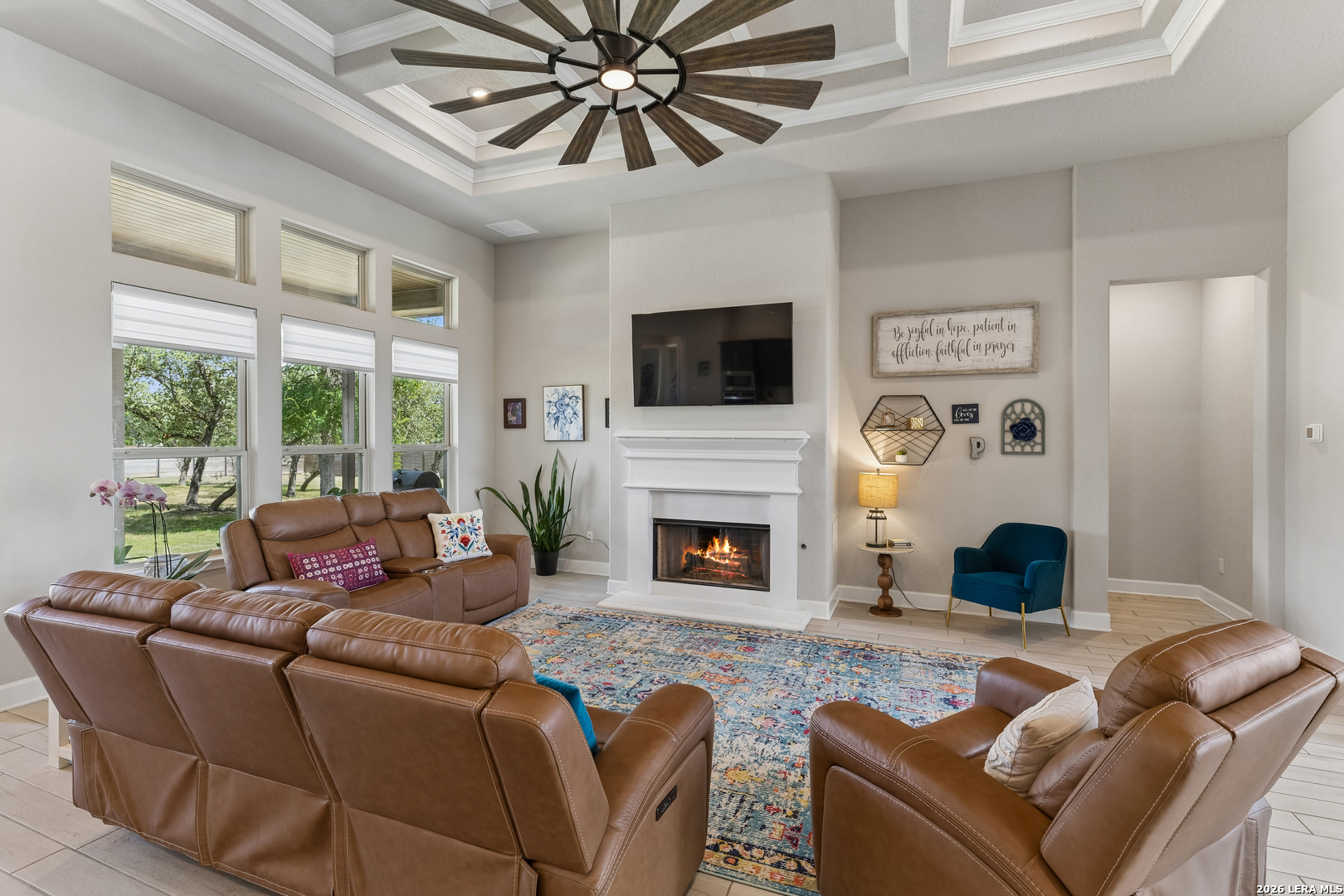 527 James Way