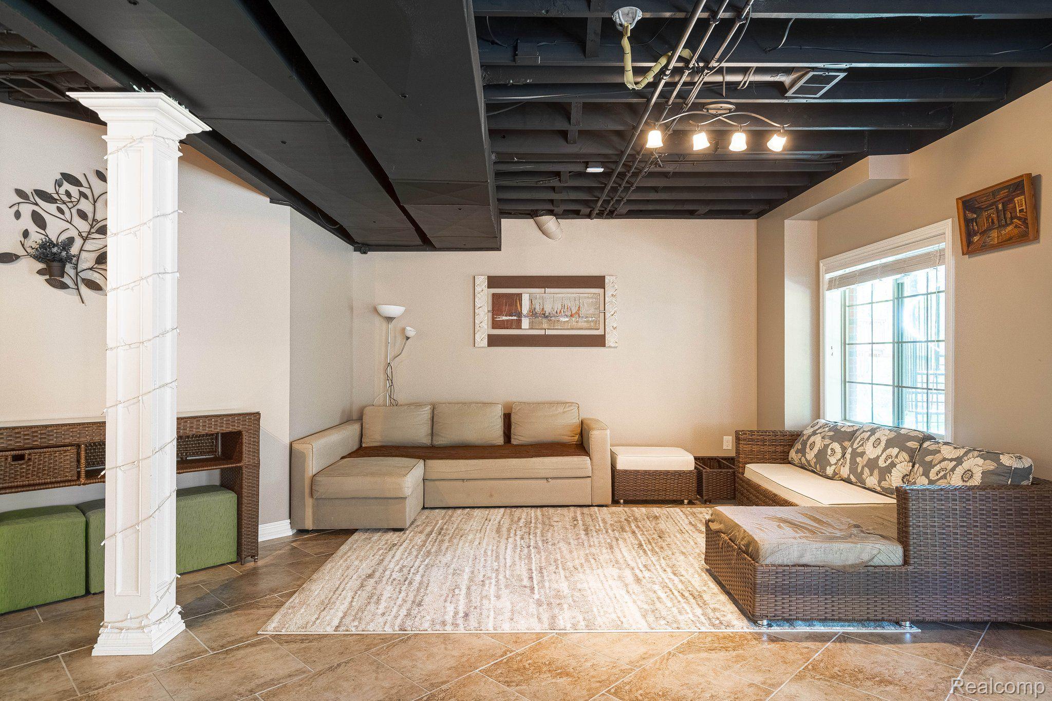 4906 Stonehenge Drive