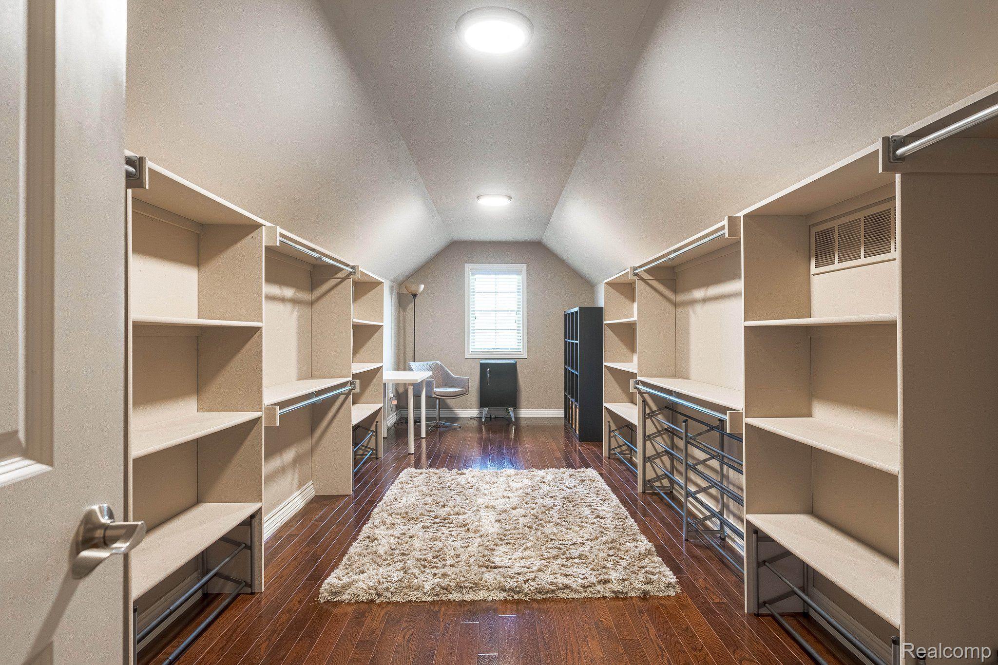 4906 Stonehenge Drive