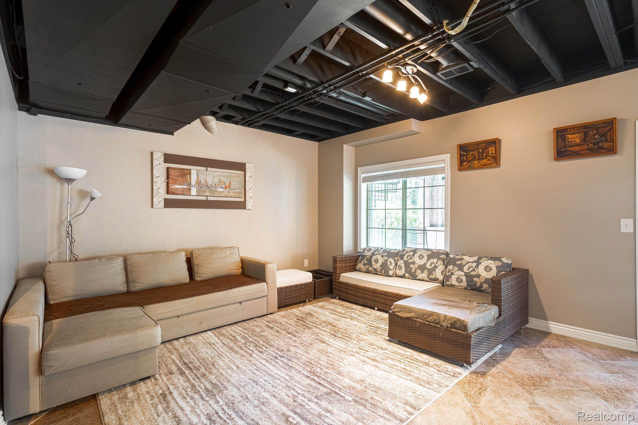 4906 Stonehenge Drive