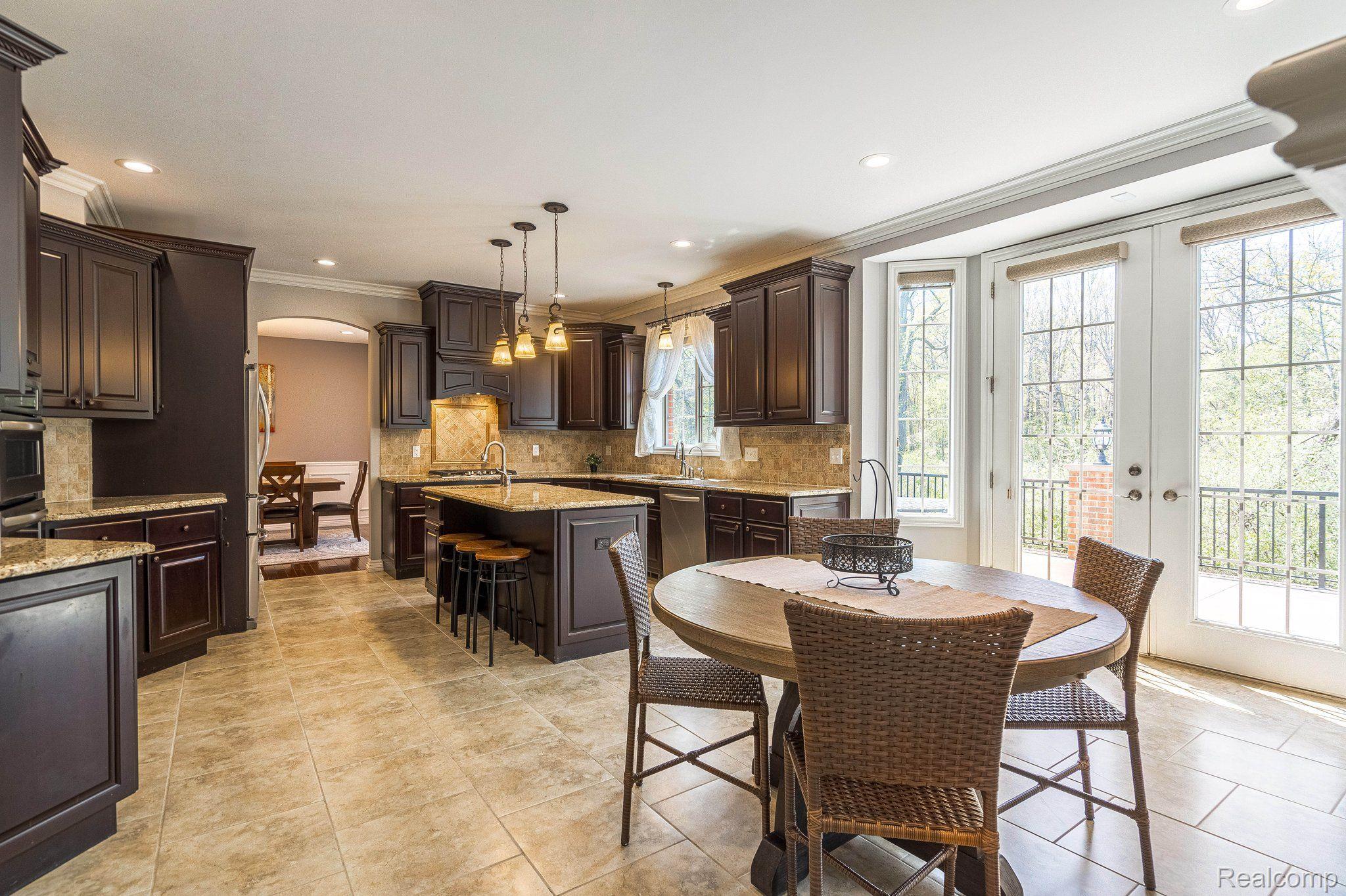 4906 Stonehenge Drive