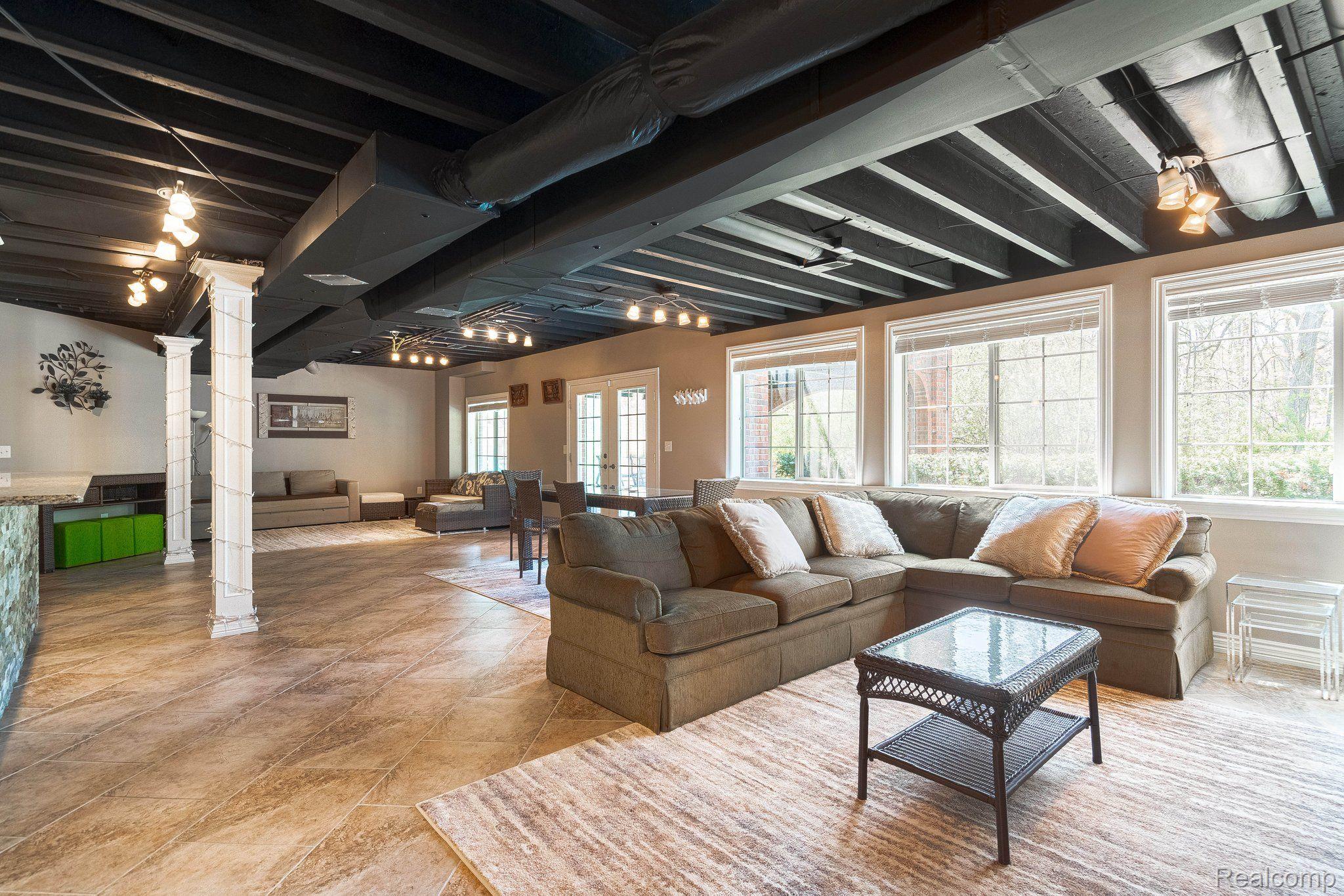 4906 Stonehenge Drive