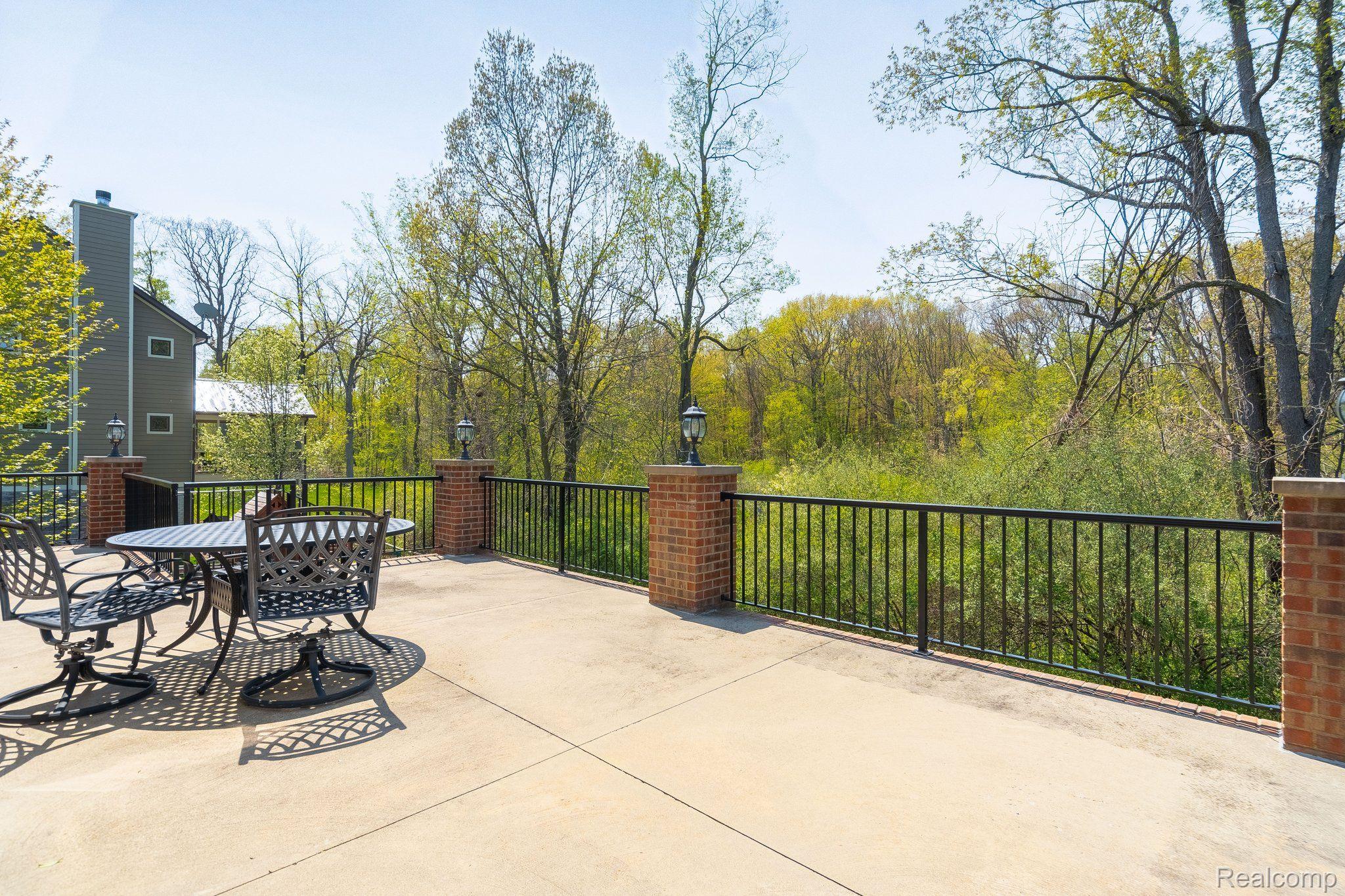 4906 Stonehenge Drive