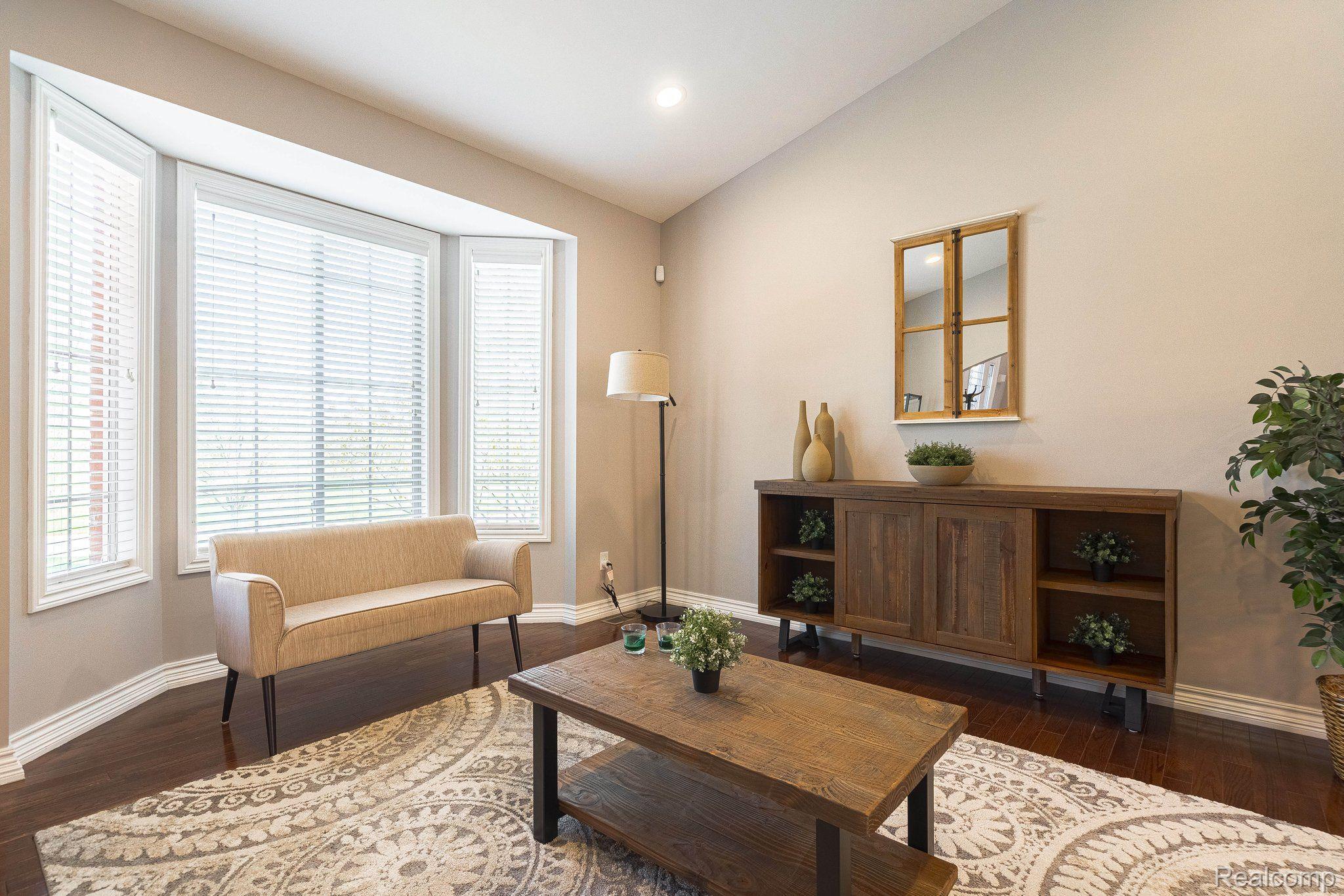 4906 Stonehenge Drive