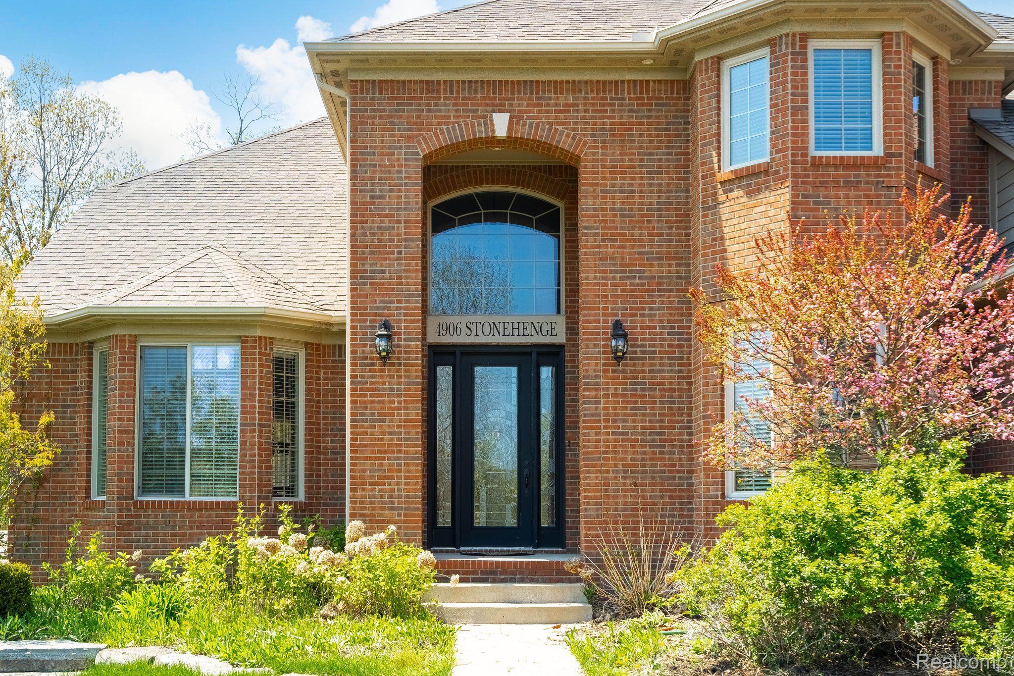 4906 Stonehenge Drive