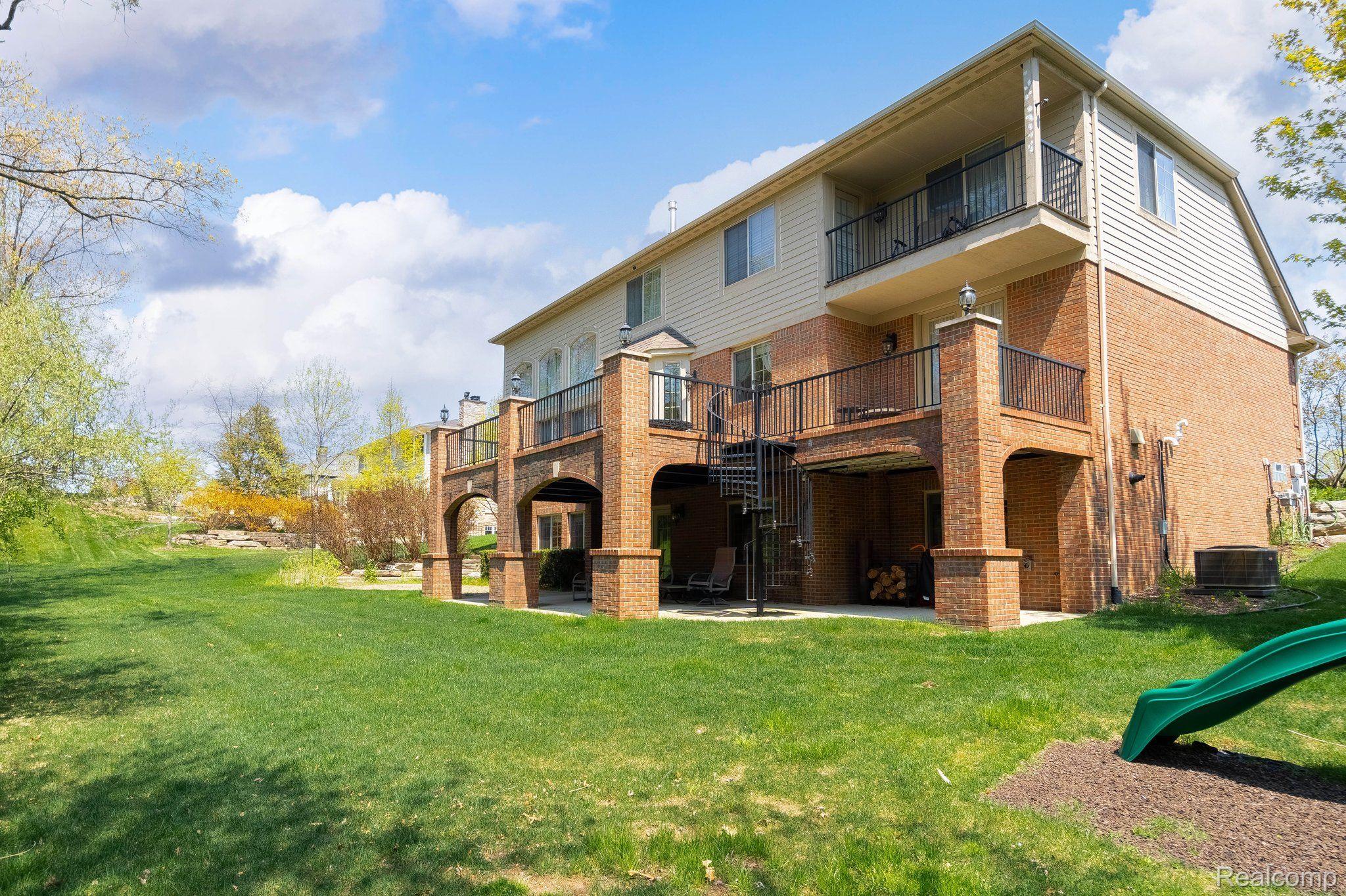 4906 Stonehenge Drive