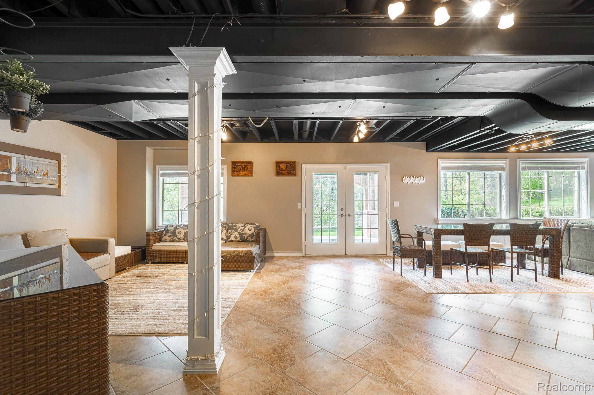 4906 Stonehenge Drive