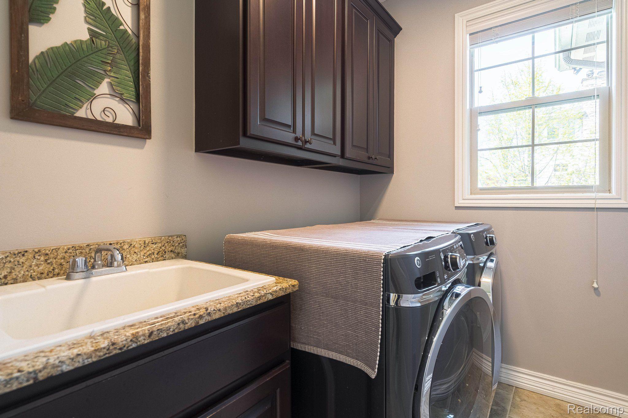 4906 Stonehenge Drive