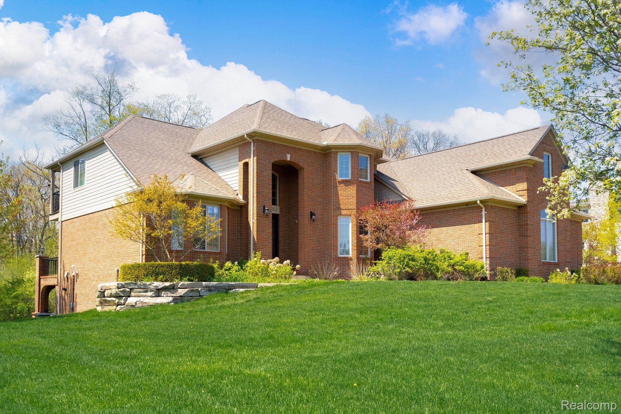 4906 Stonehenge Drive