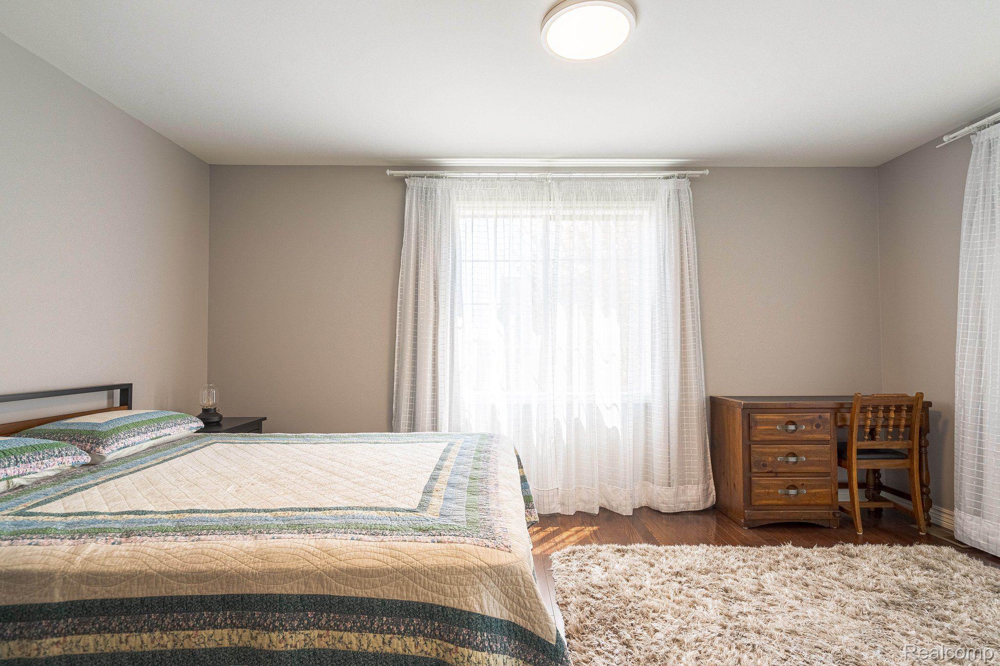 4906 Stonehenge Drive