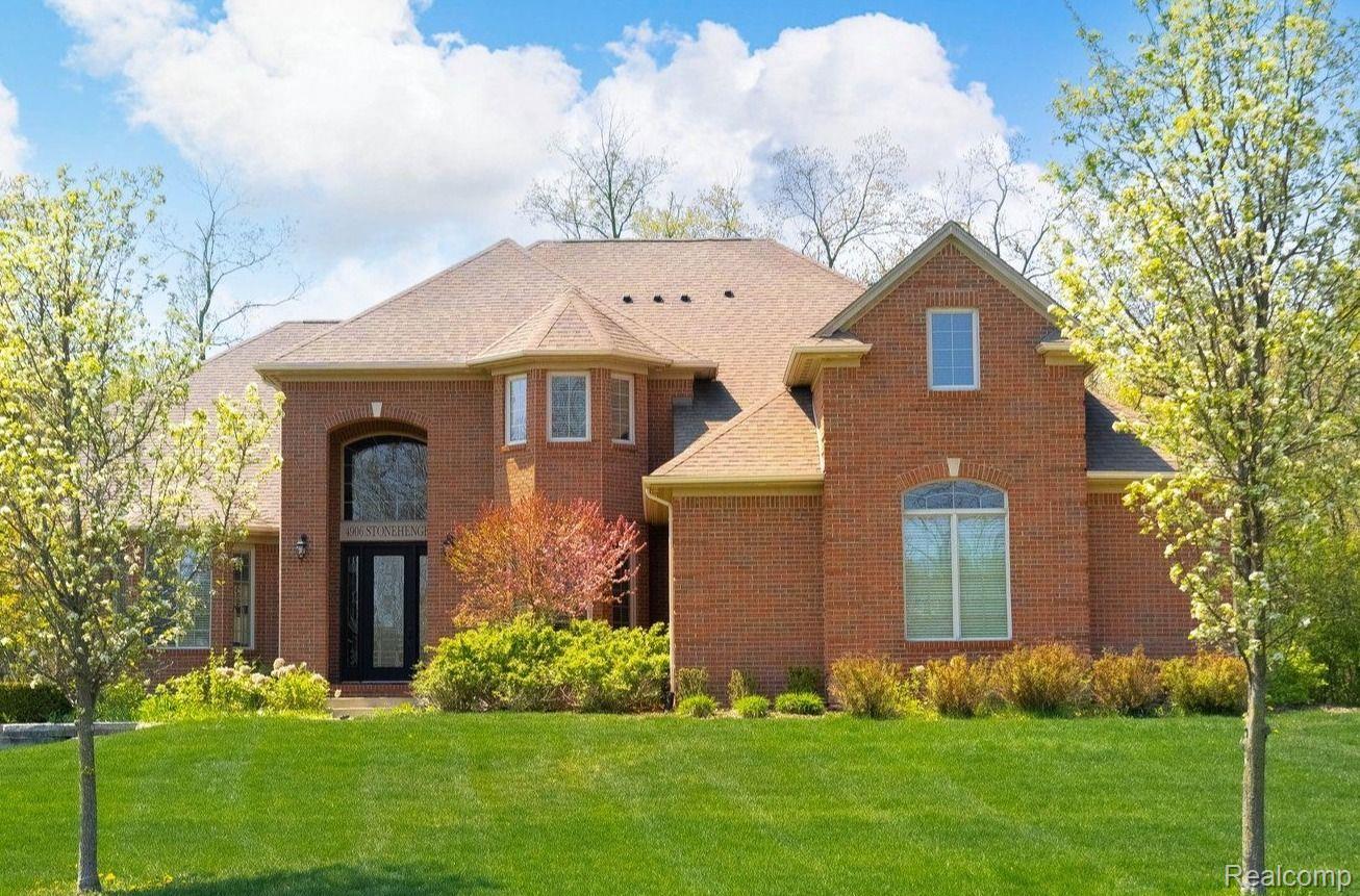 4906 Stonehenge Drive