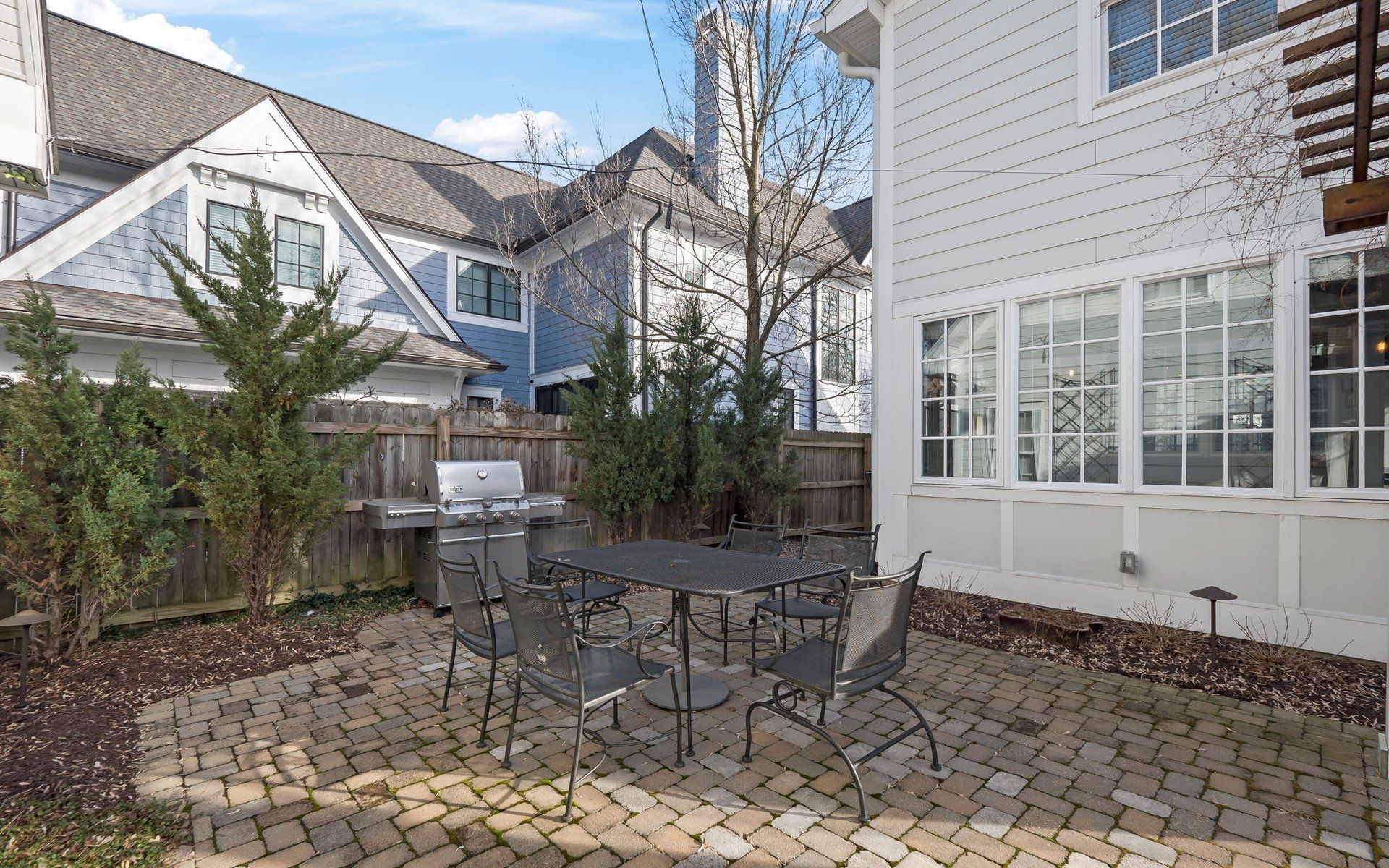 1854 WINTHROP Lane