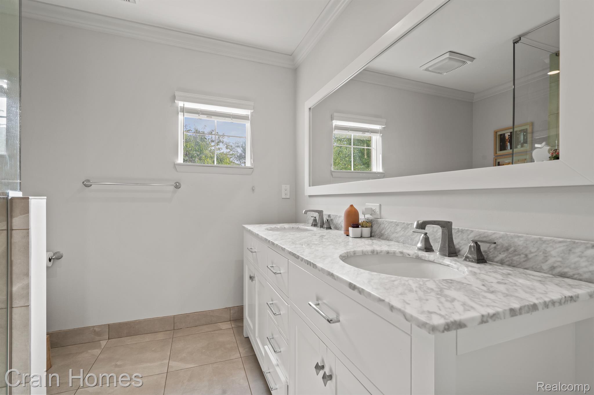 1057 N OLD WOODWARD Avenue