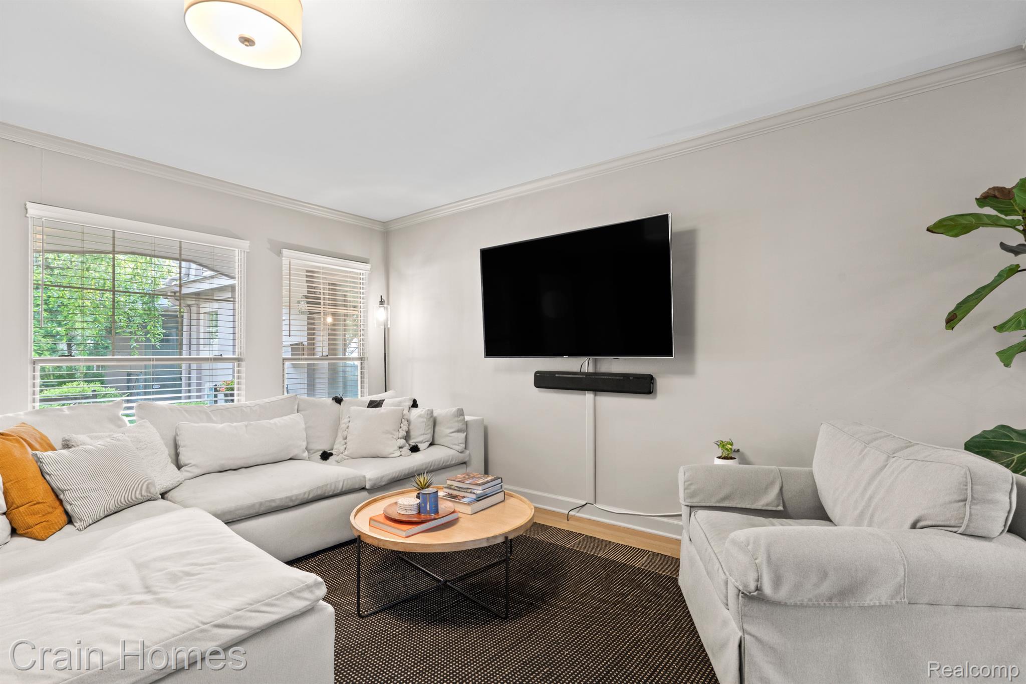 1057 N OLD WOODWARD Avenue