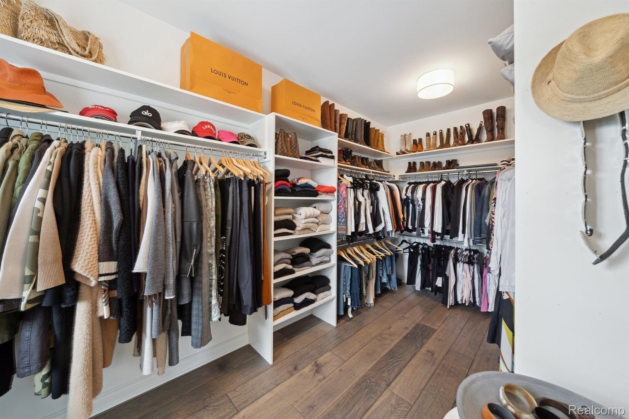 1992 SHIPMAN Boulevard