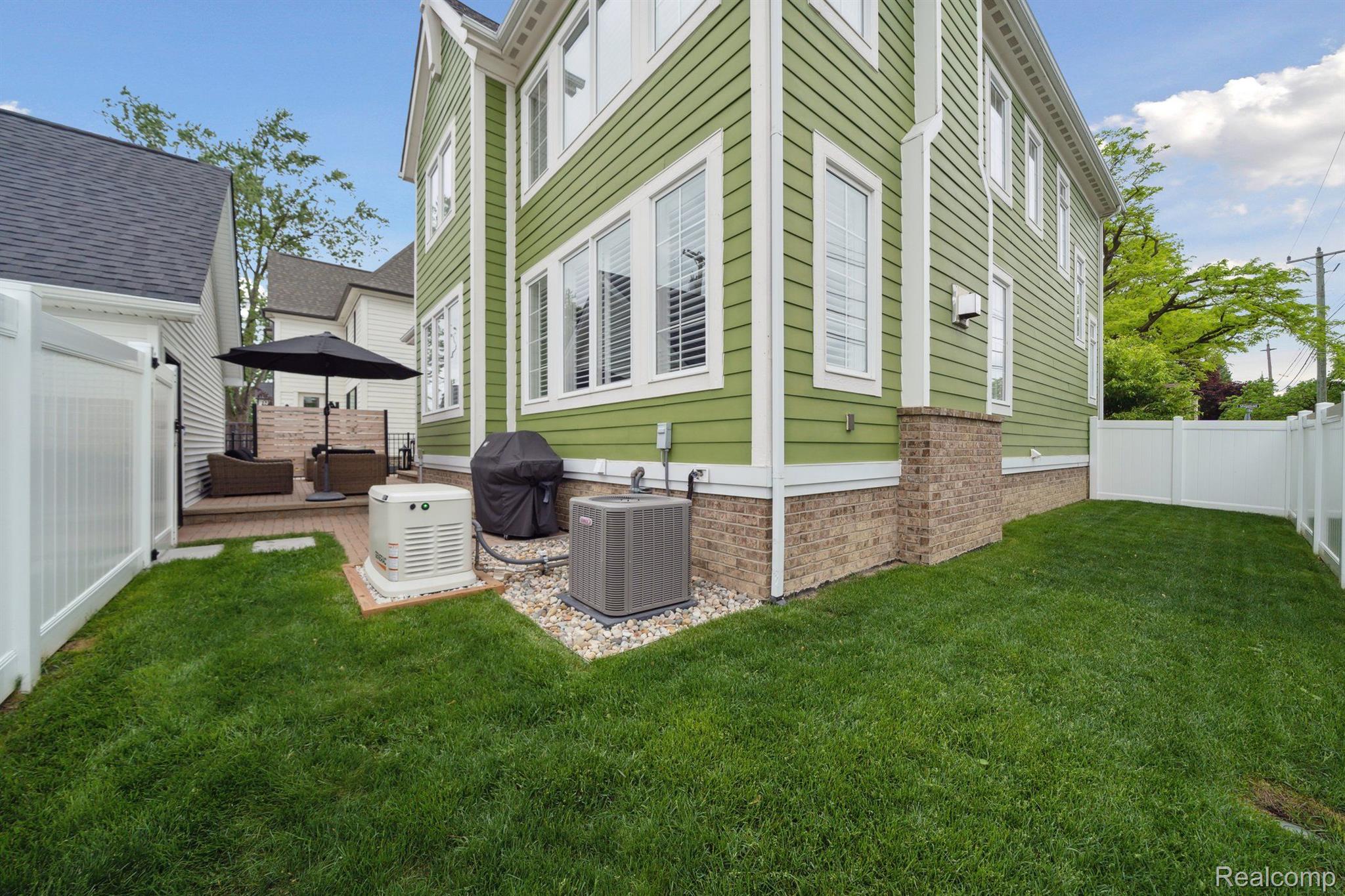 1992 SHIPMAN Boulevard