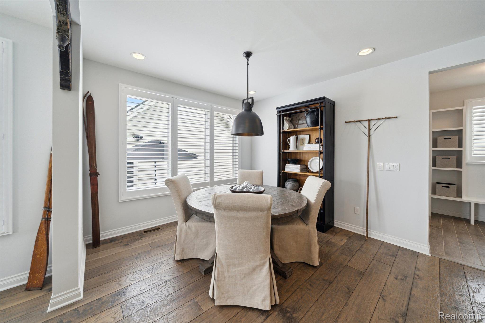 1992 SHIPMAN Boulevard