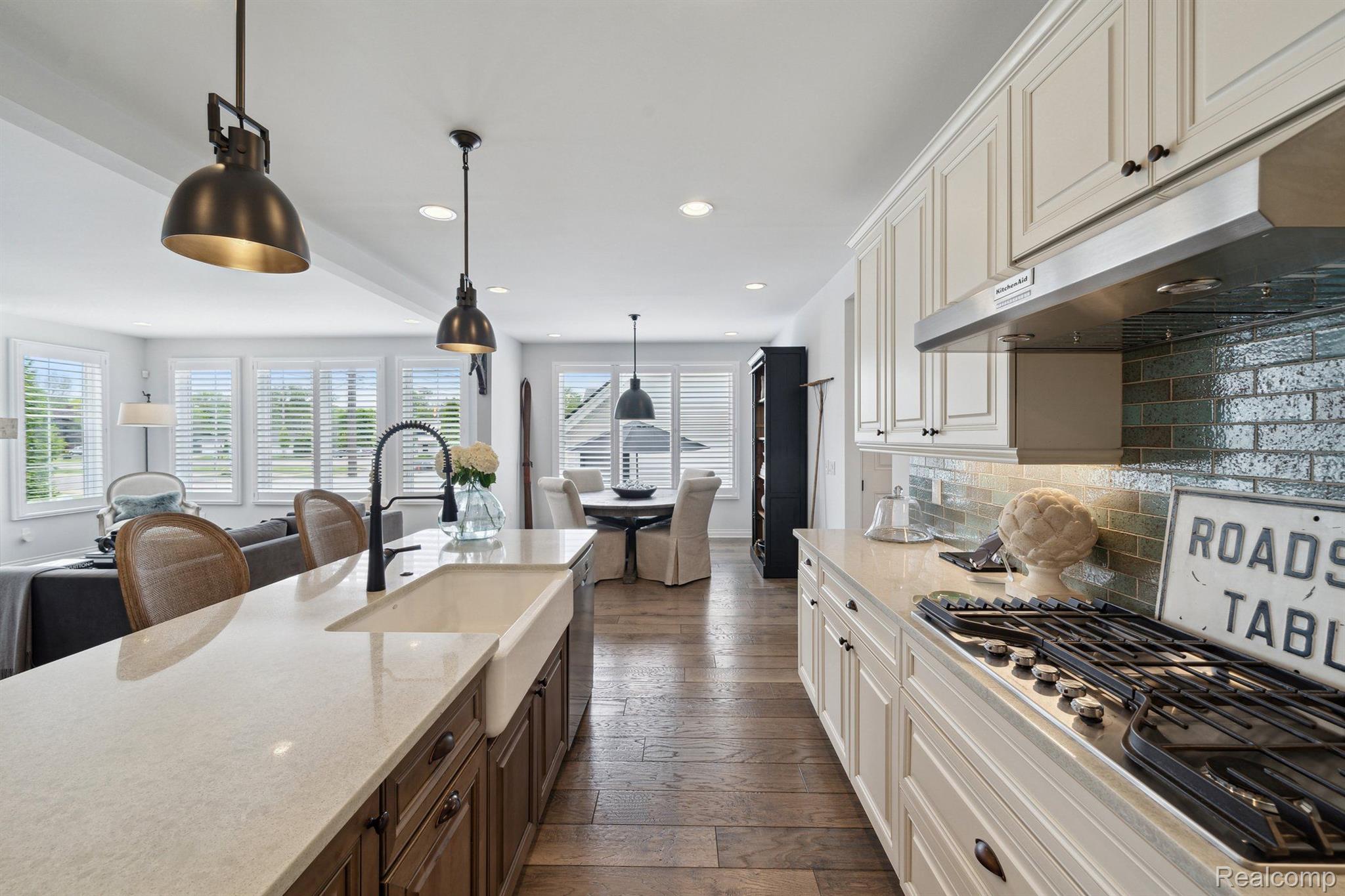 1992 SHIPMAN Boulevard