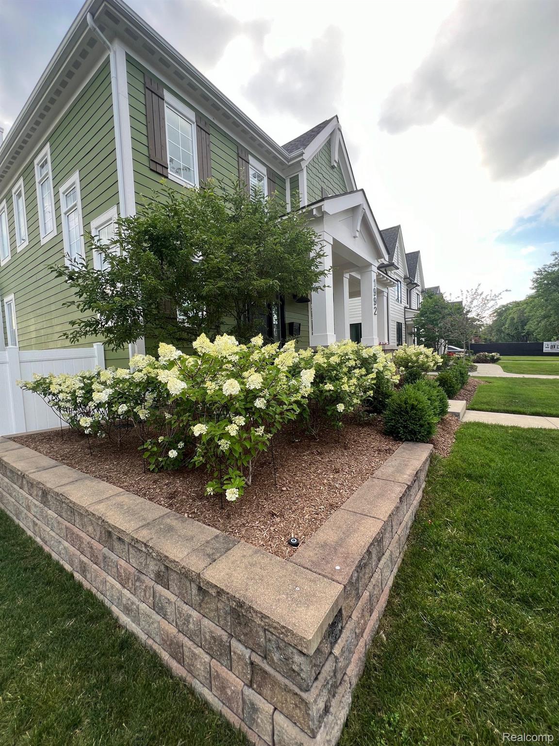 1992 SHIPMAN Boulevard