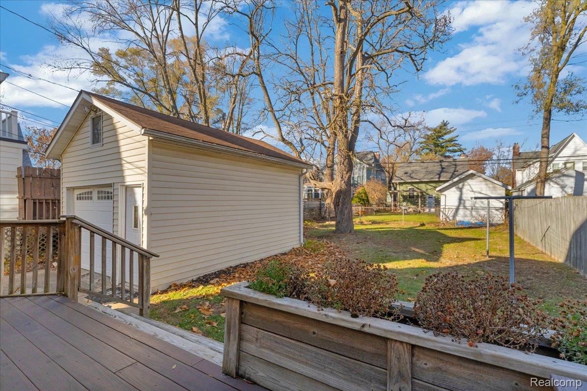 724 W Cambourne Street