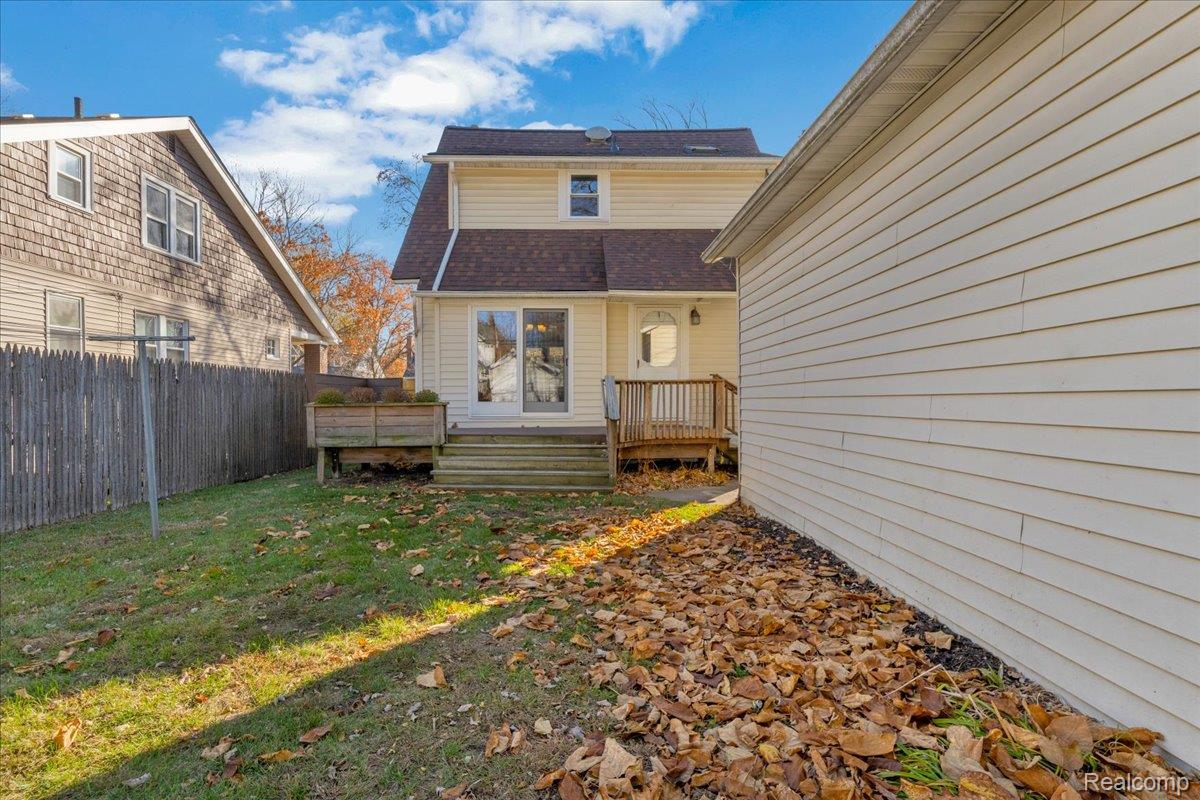 724 W Cambourne Street