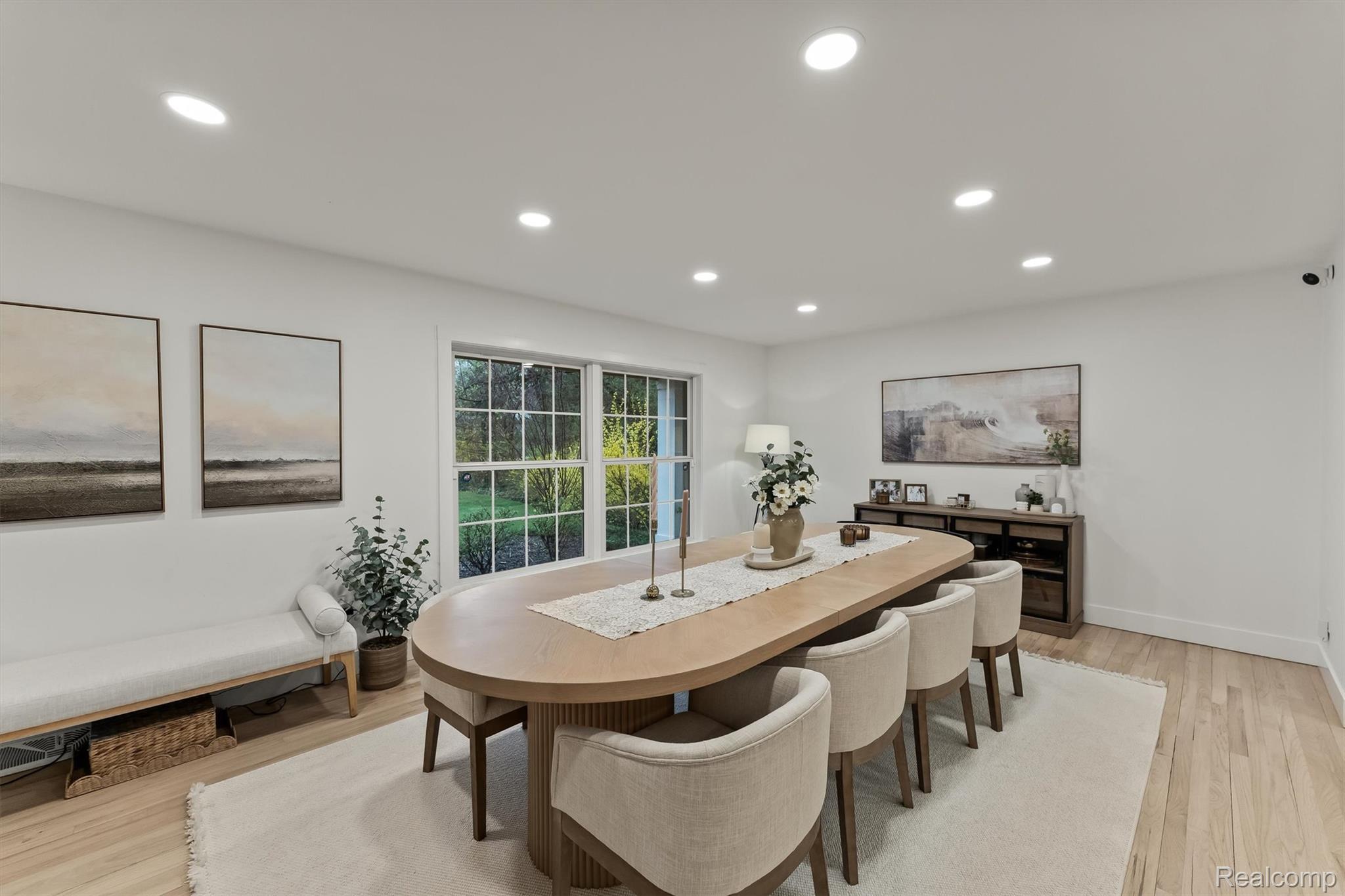 1935 HILLWOOD Drive