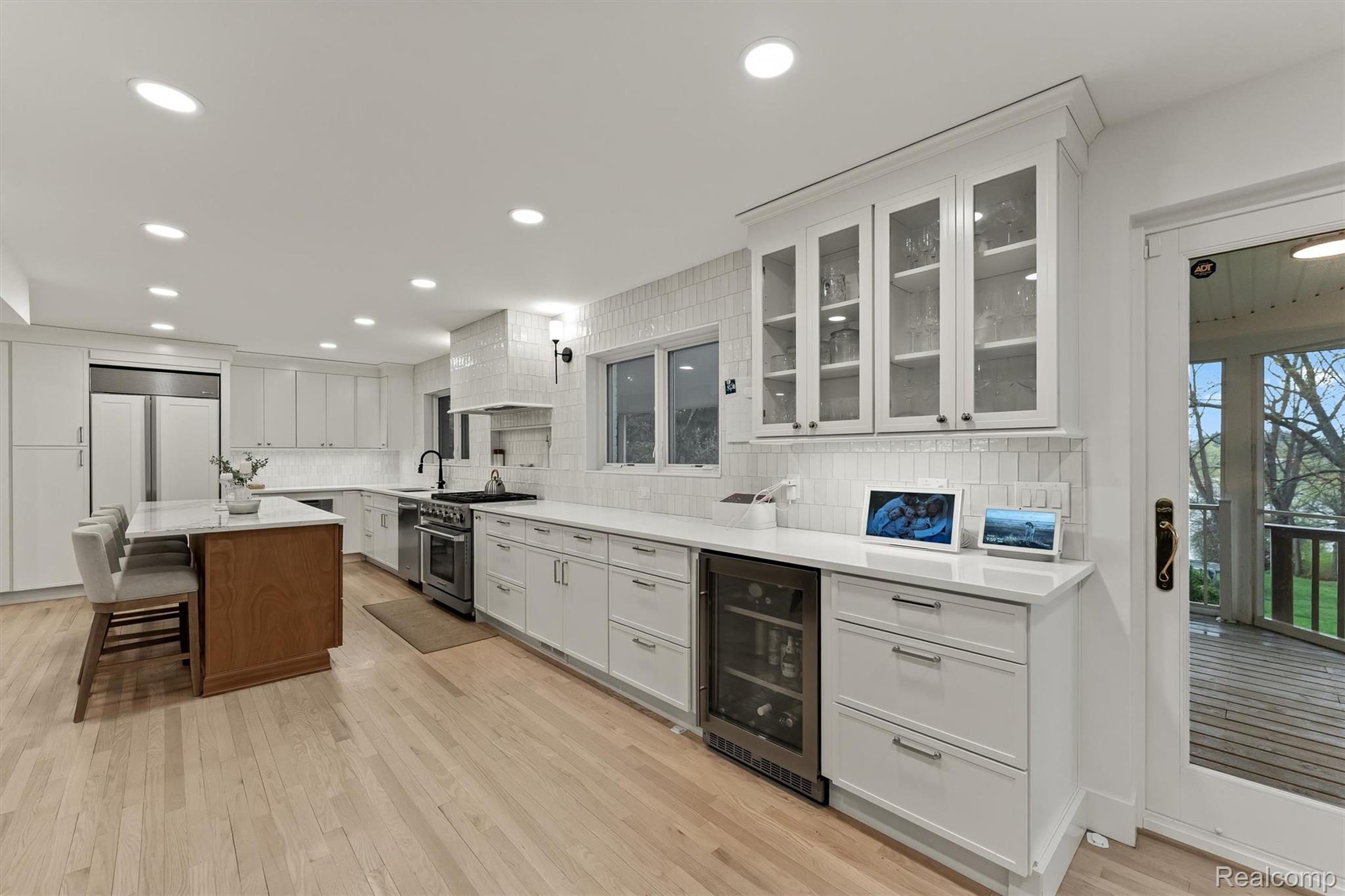 1935 HILLWOOD Drive