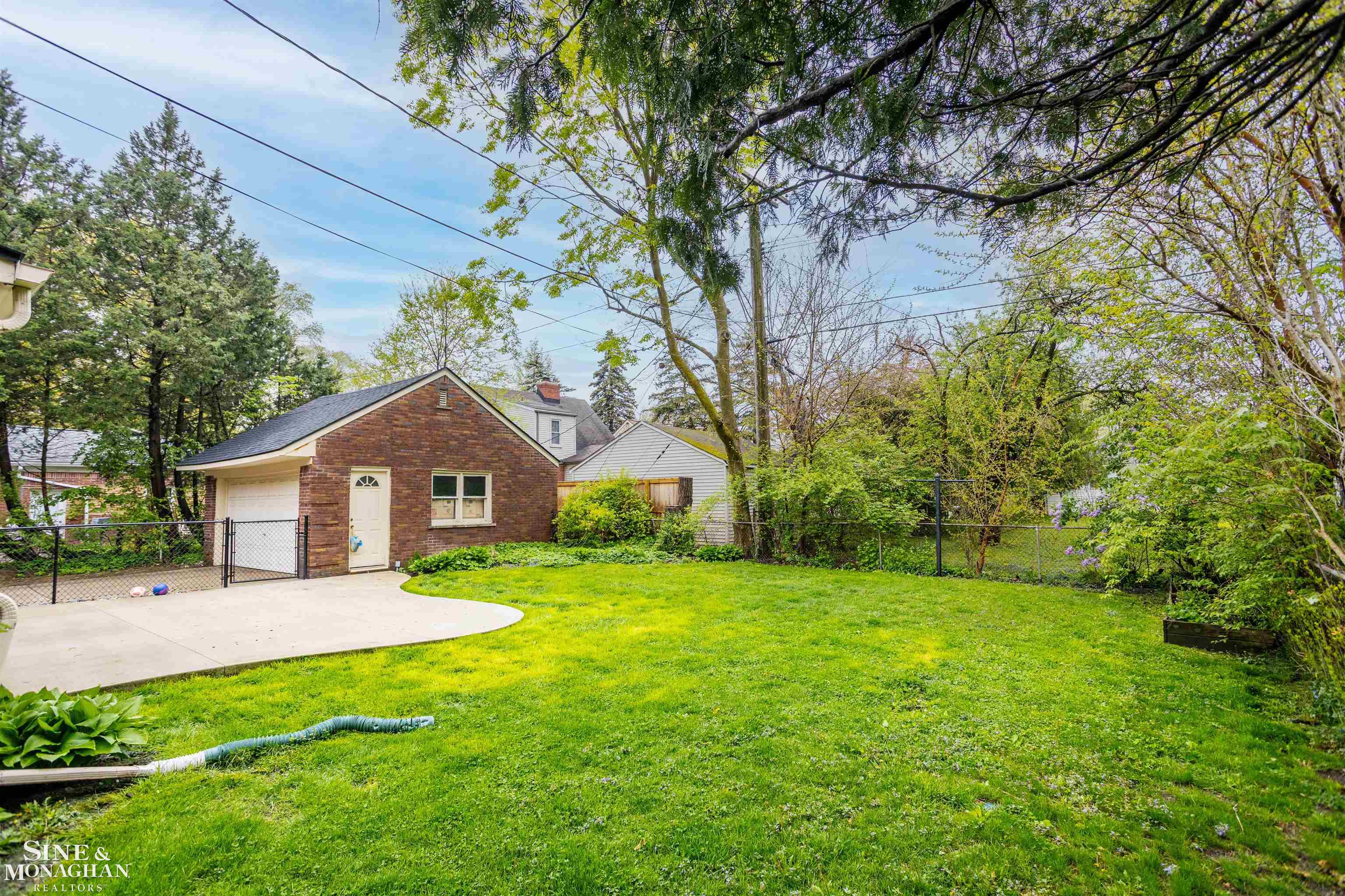 484 Bournemouth Circle