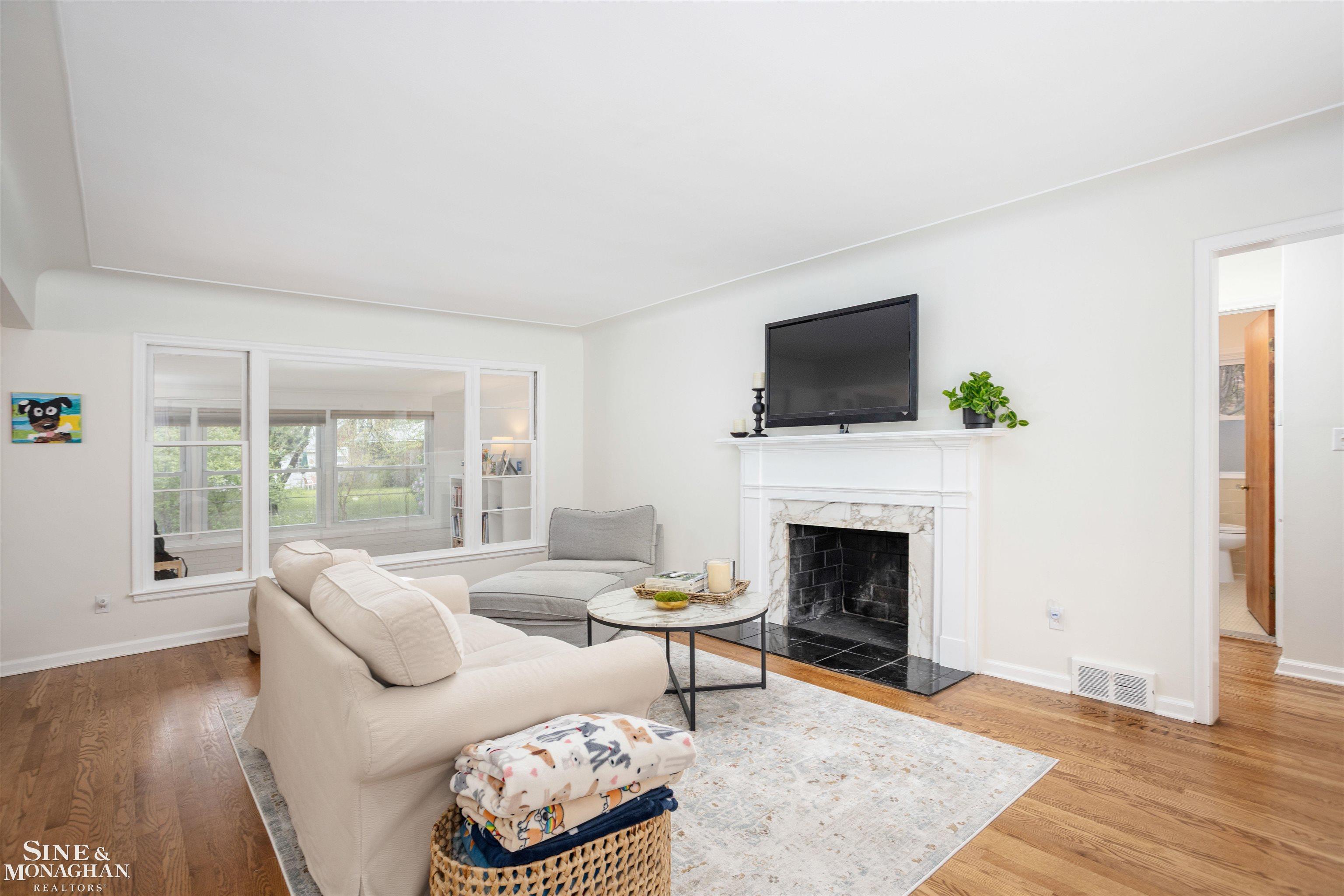 484 Bournemouth Circle