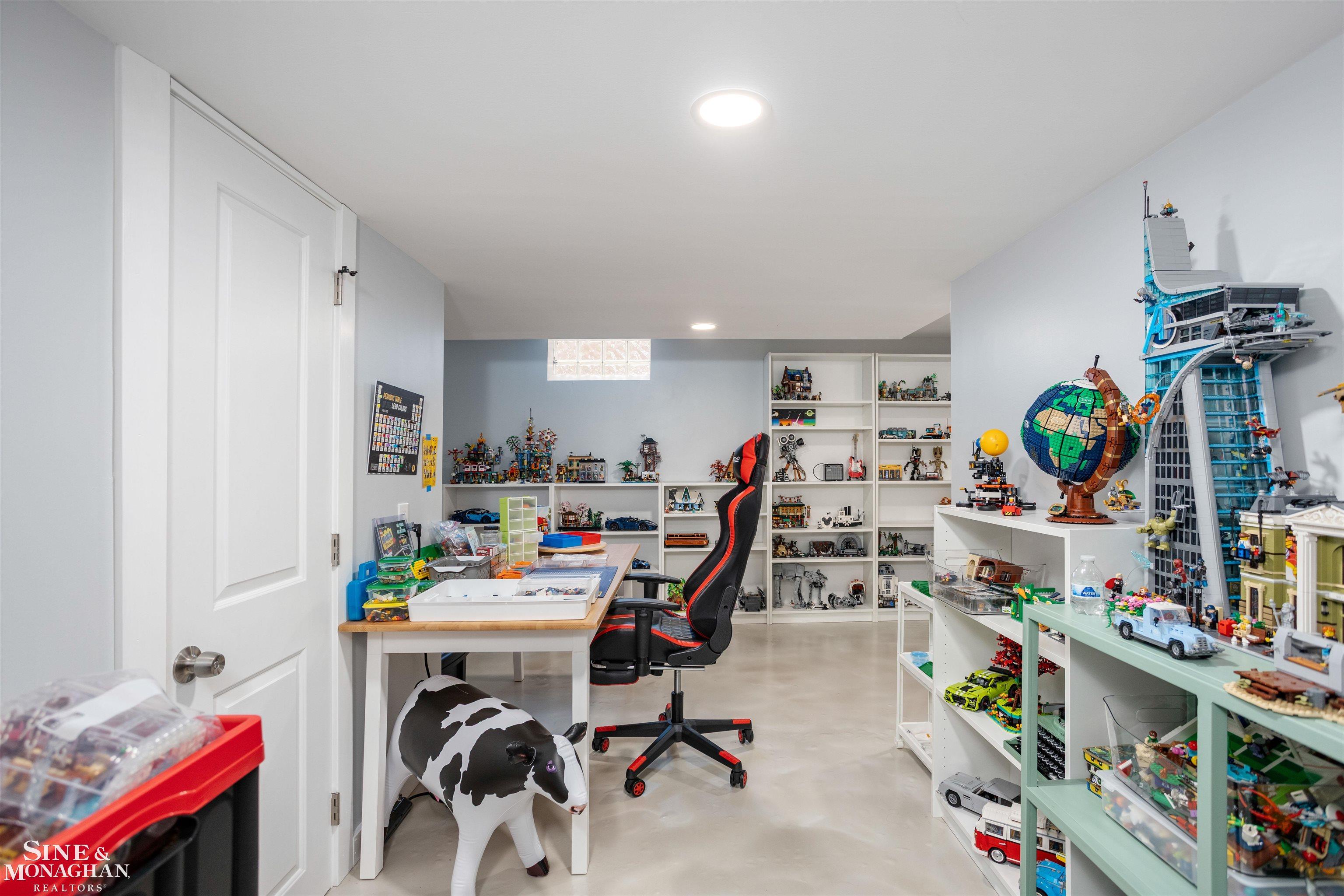 484 Bournemouth Circle