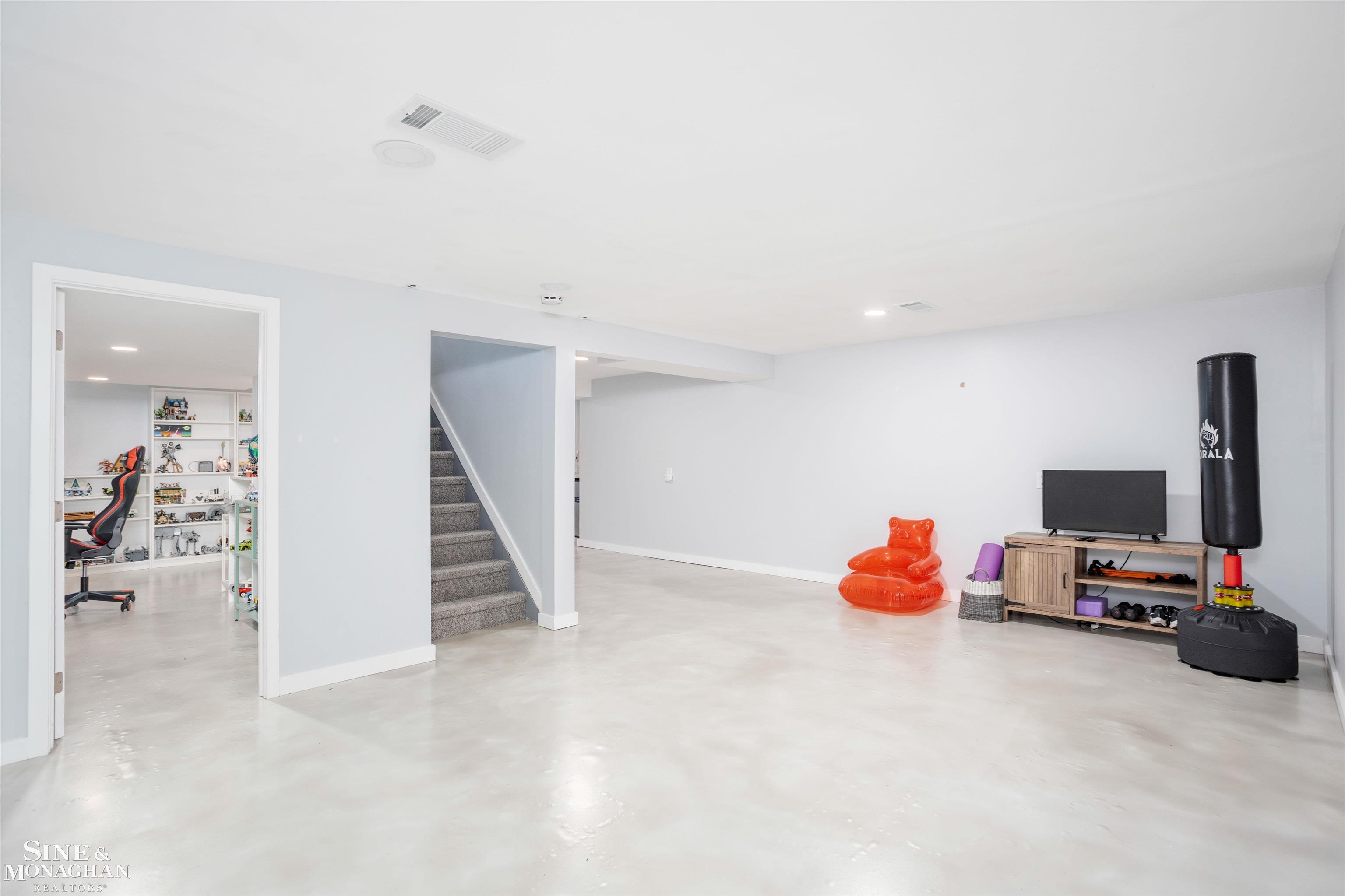 484 Bournemouth Circle