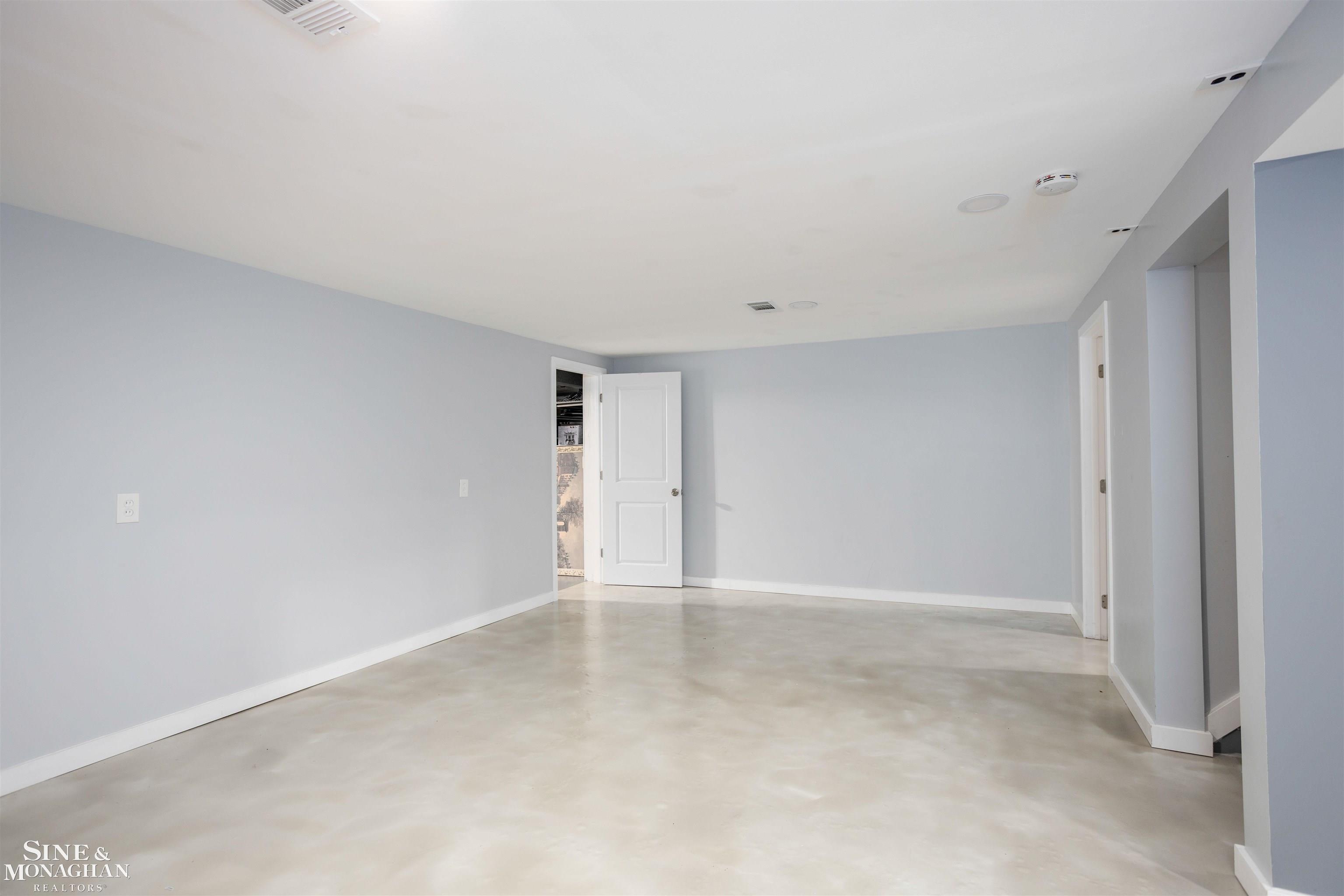 484 Bournemouth Circle