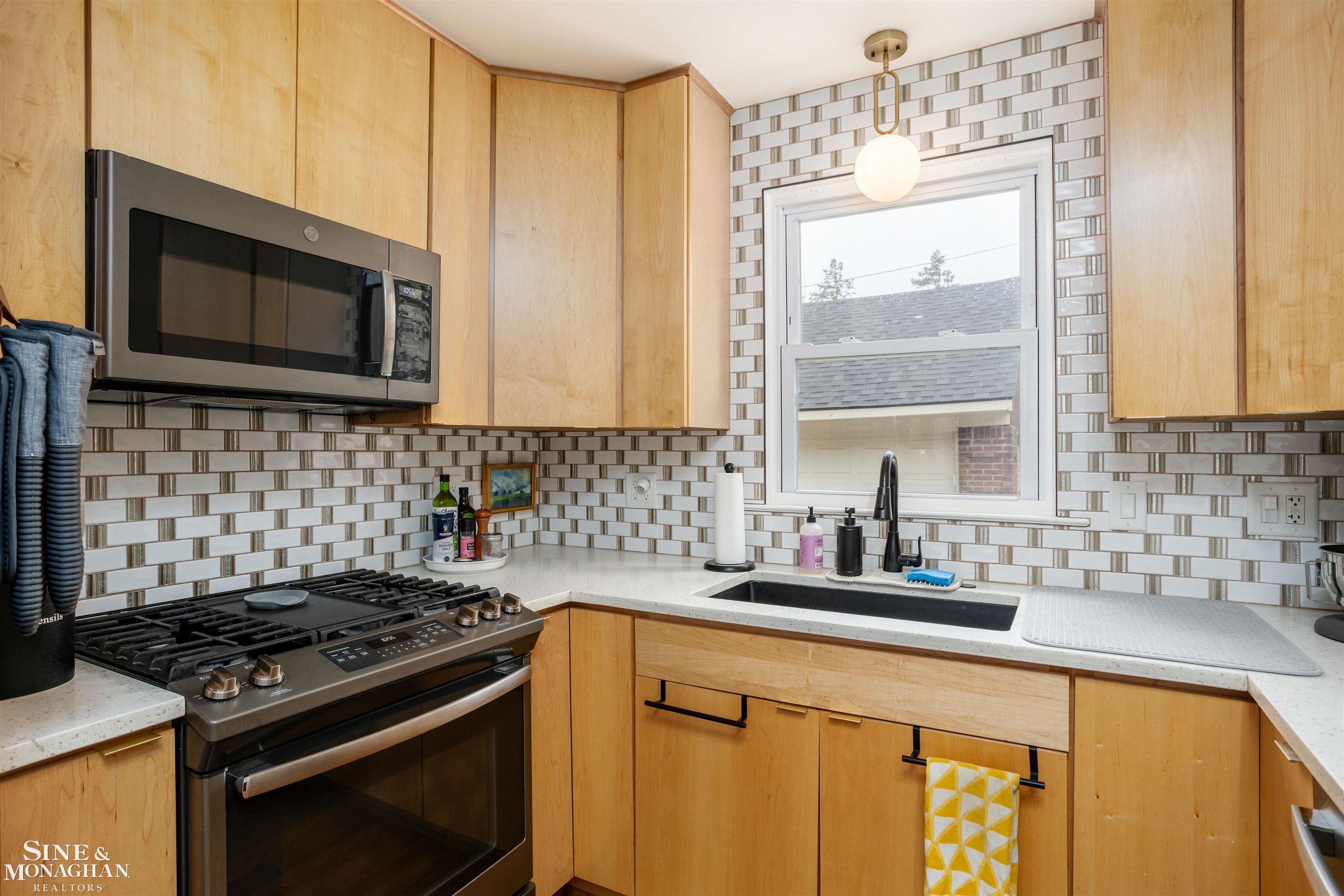 484 Bournemouth Circle