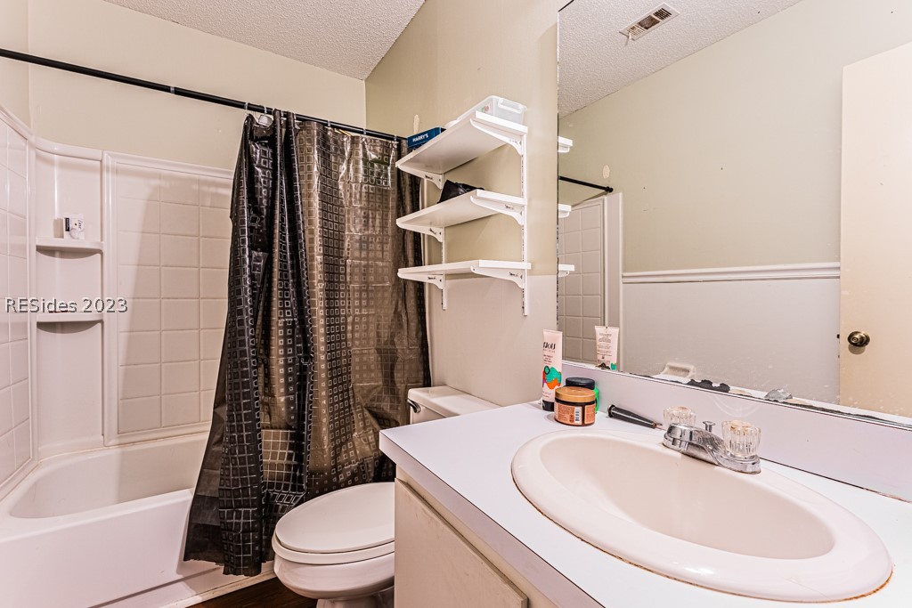96 Mathews Drive Unit: 74