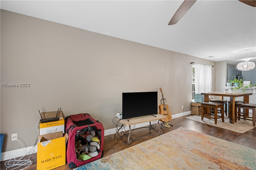 39 E Morningside Drive