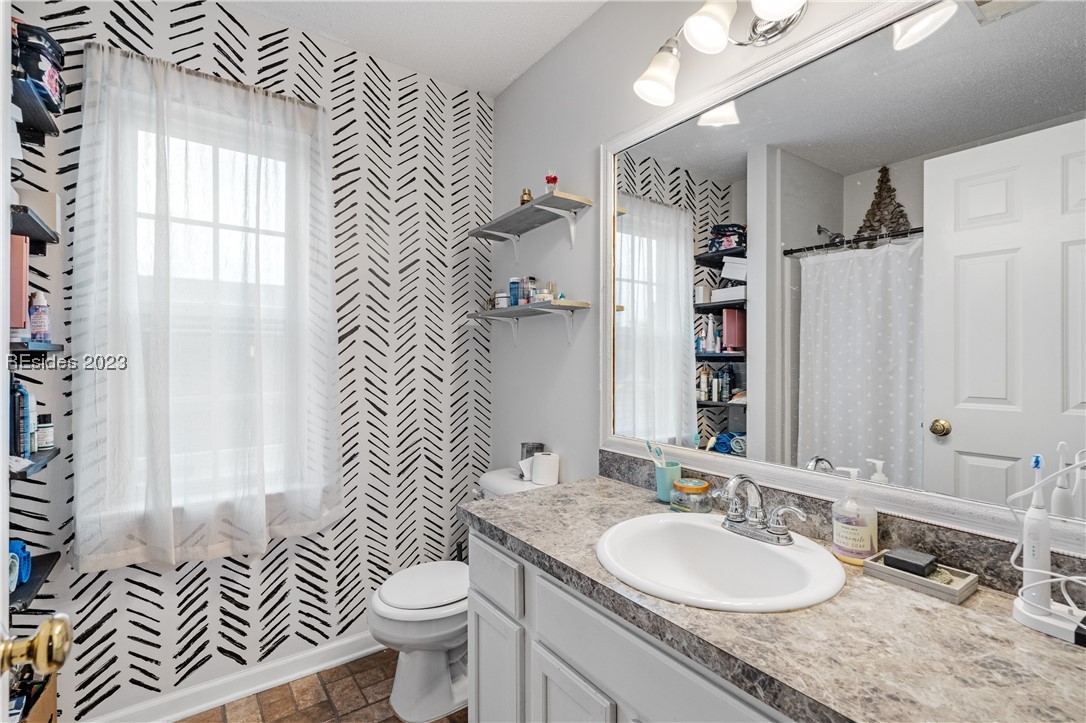 39 E Morningside Drive