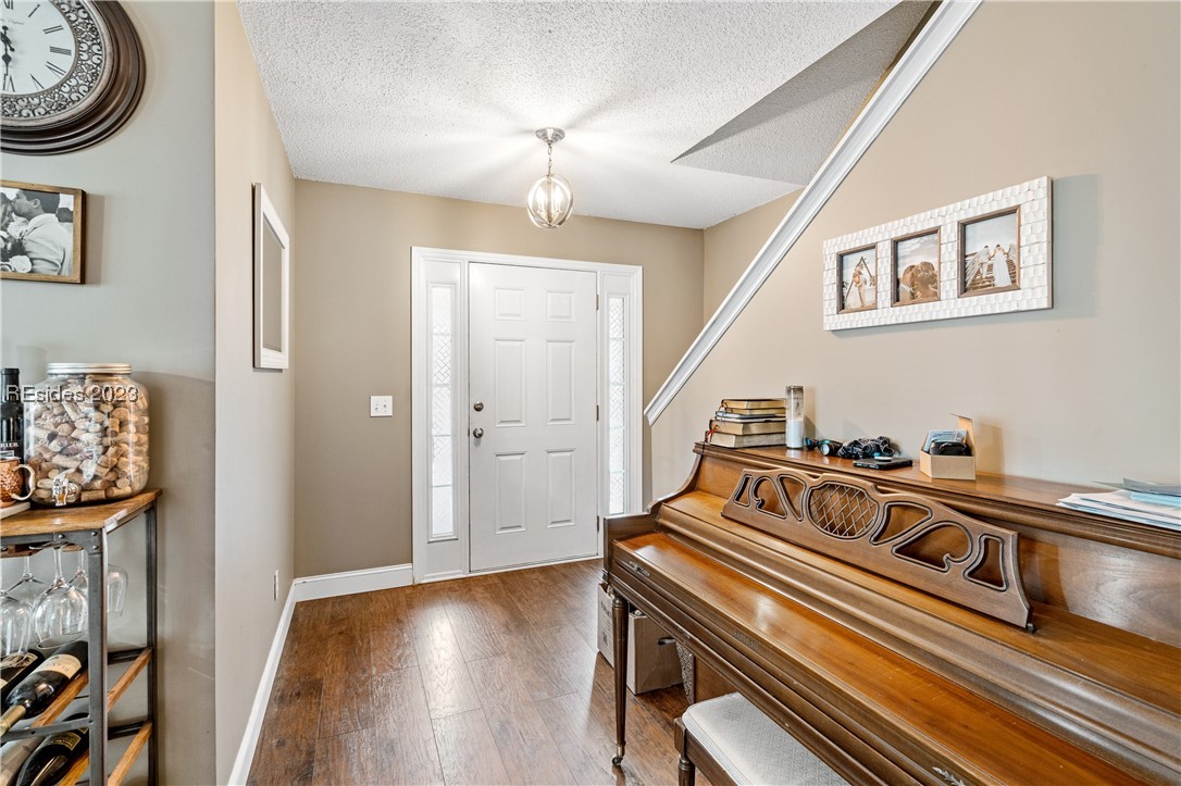 39 E Morningside Drive