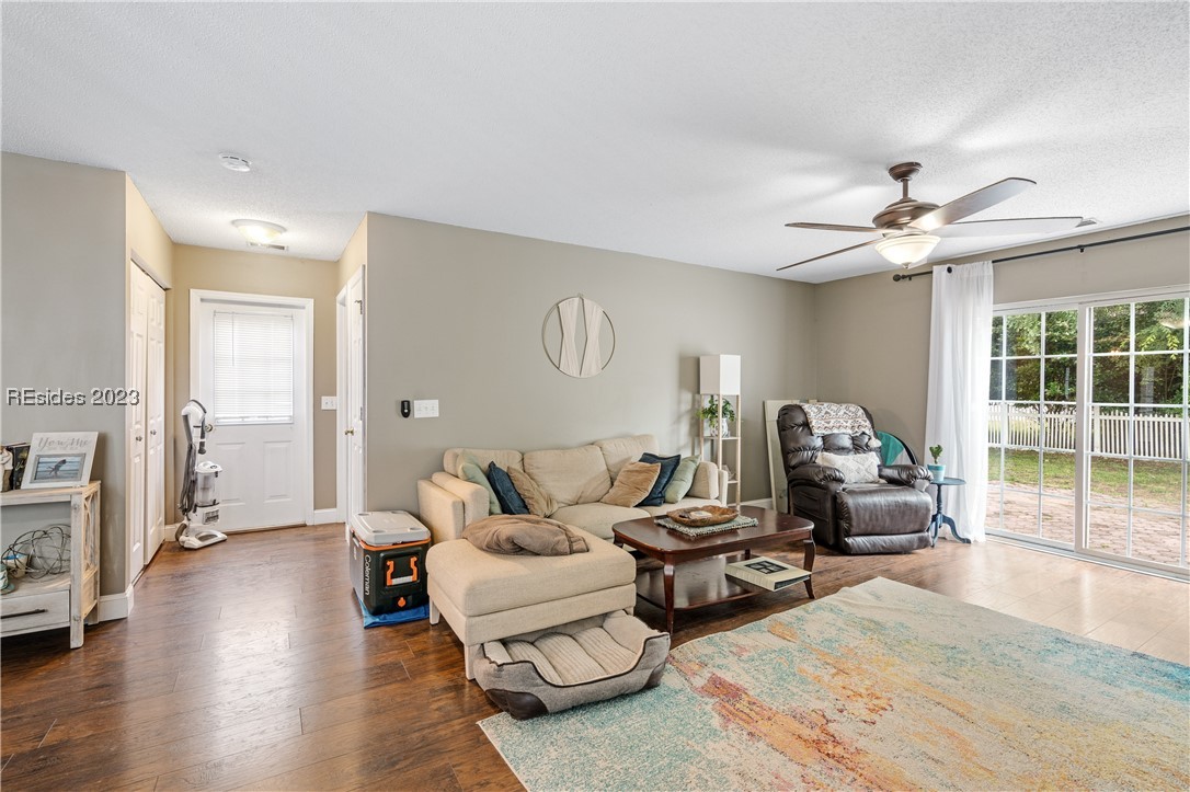 39 E Morningside Drive