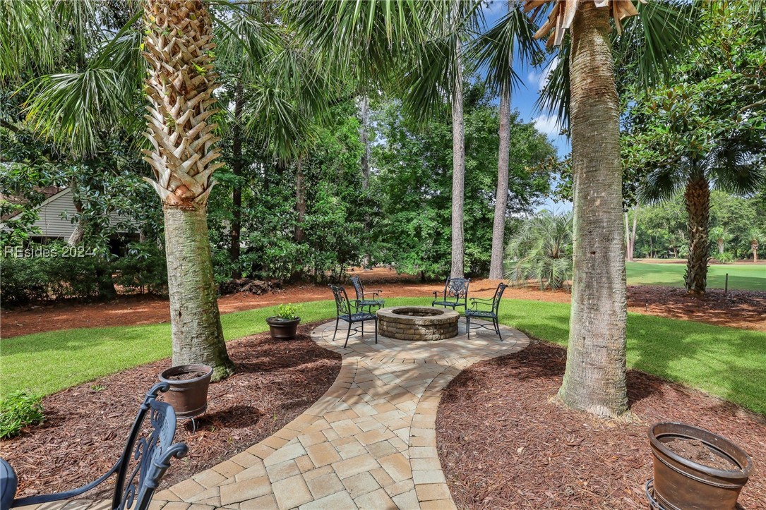 18 Willow Oak Road