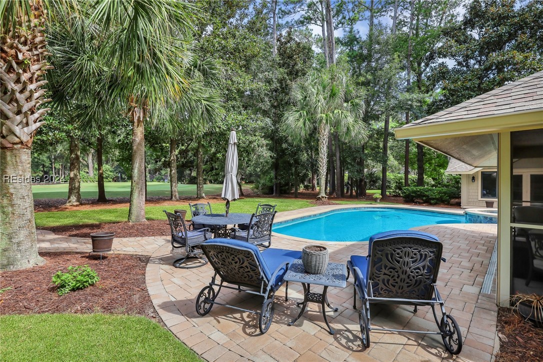18 Willow Oak Road
