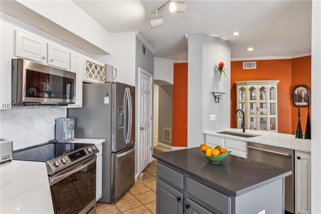 4 Indigo Run Drive Unit: 1922