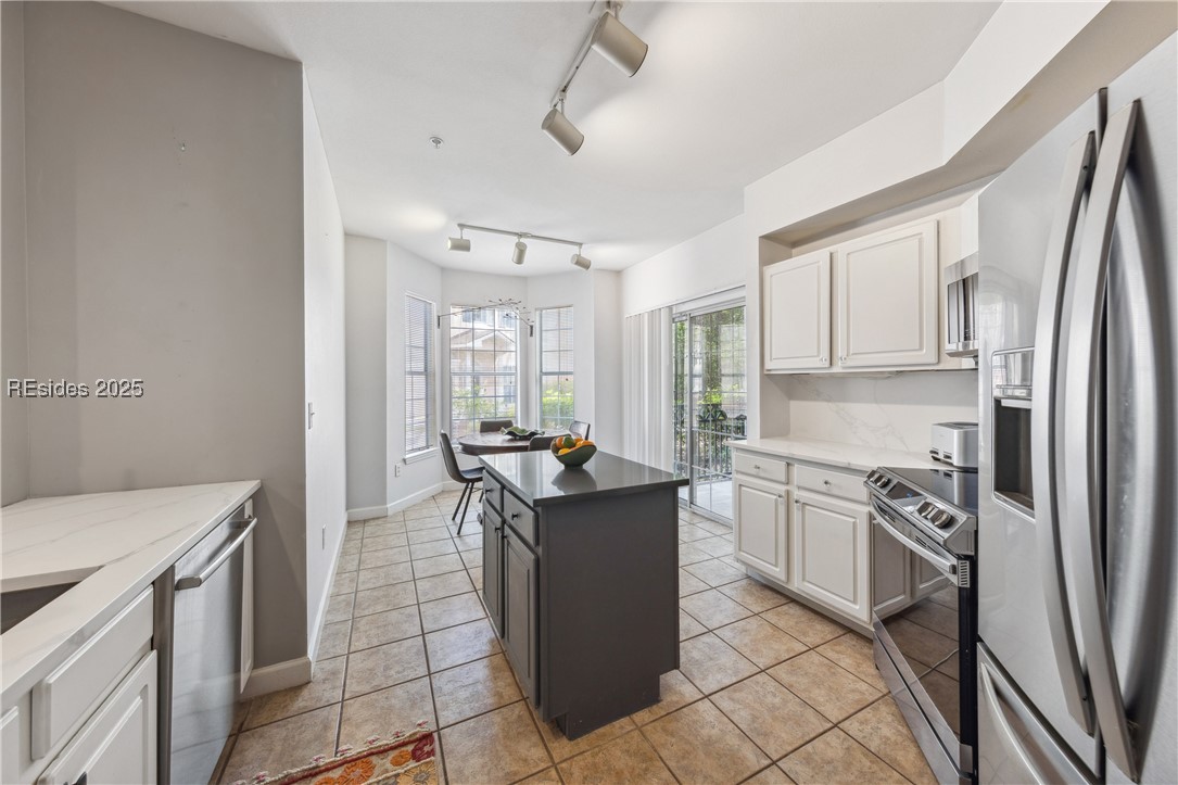 4 Indigo Run Drive Unit: 1922