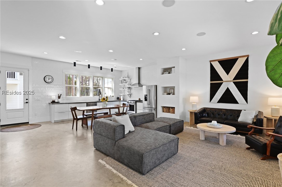 28 Tabby Shell Road